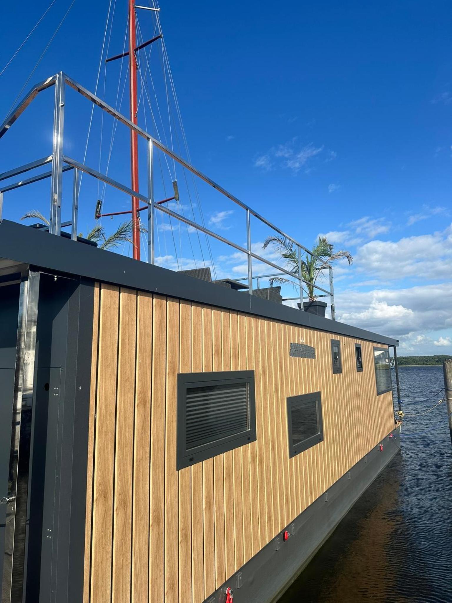 Hausboot Wasservilla