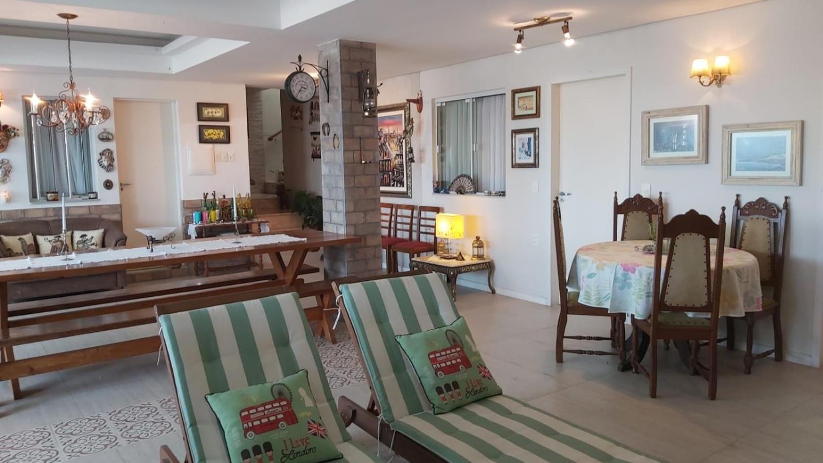 Casa Itaguaçu - Seus momentos inesquecíveis passam por aqui
