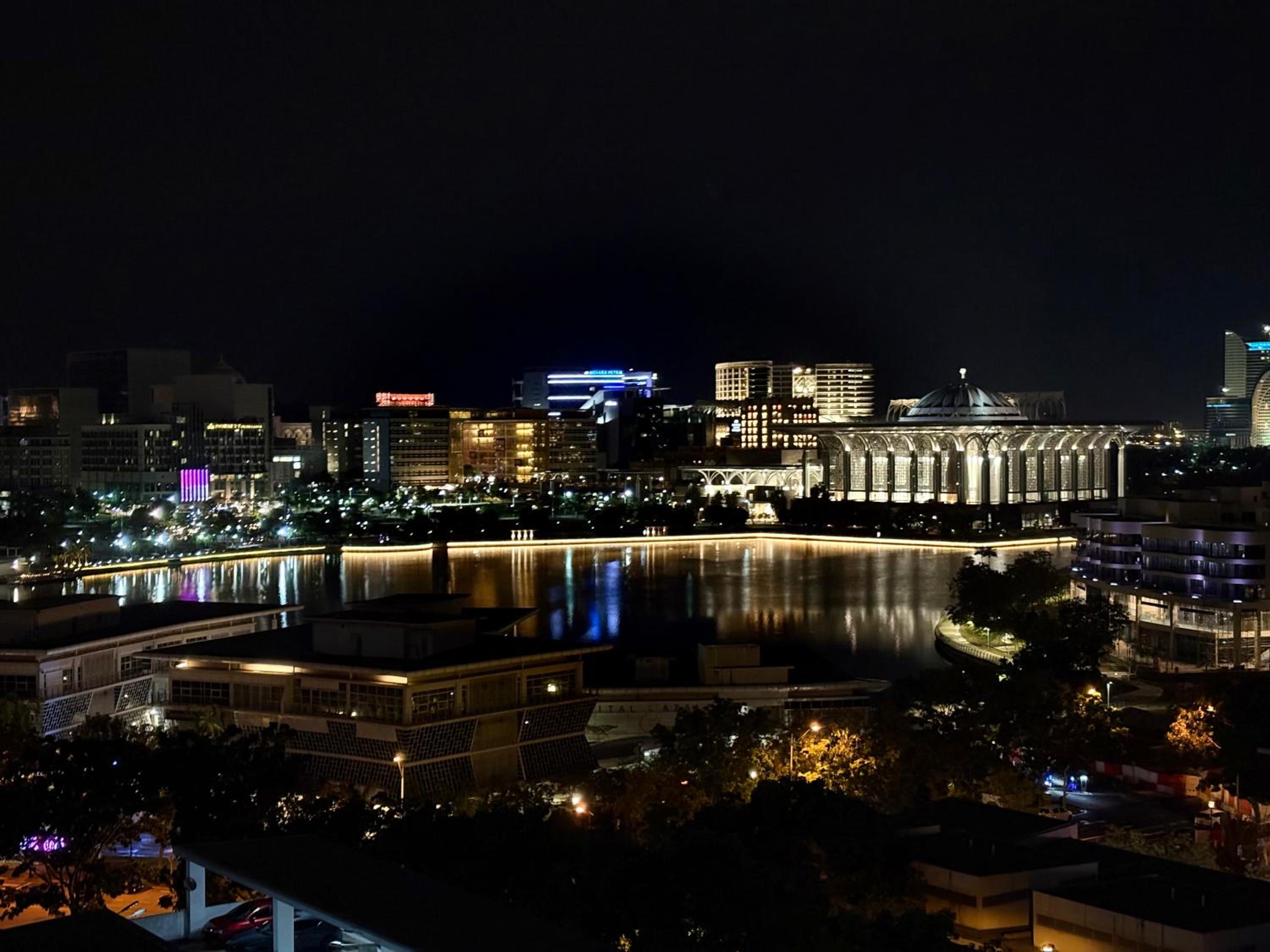 The One by Nakza Stays, Lakeview Suites Putrajaya
