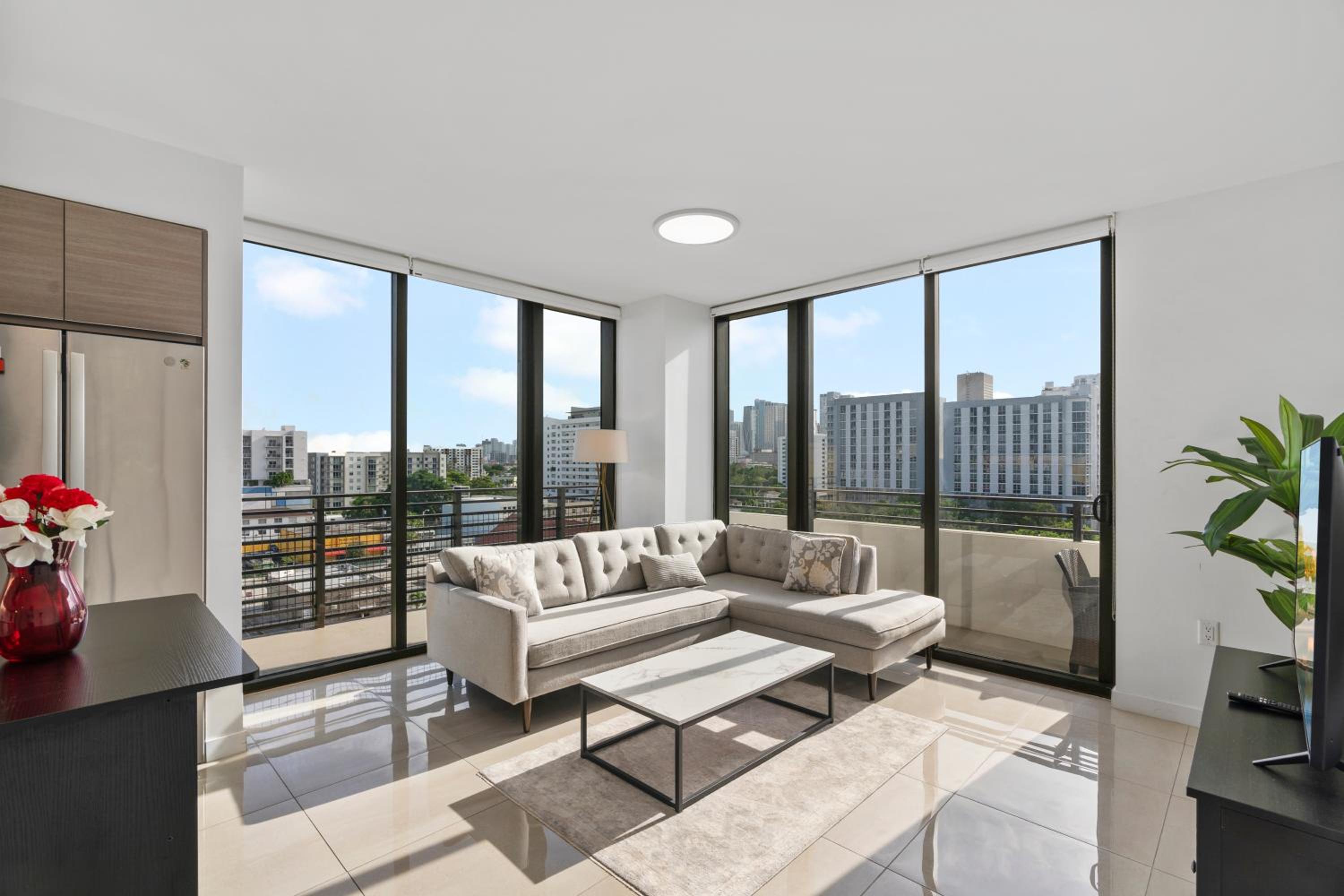 Luxury Pent House Suite with Downtown Views