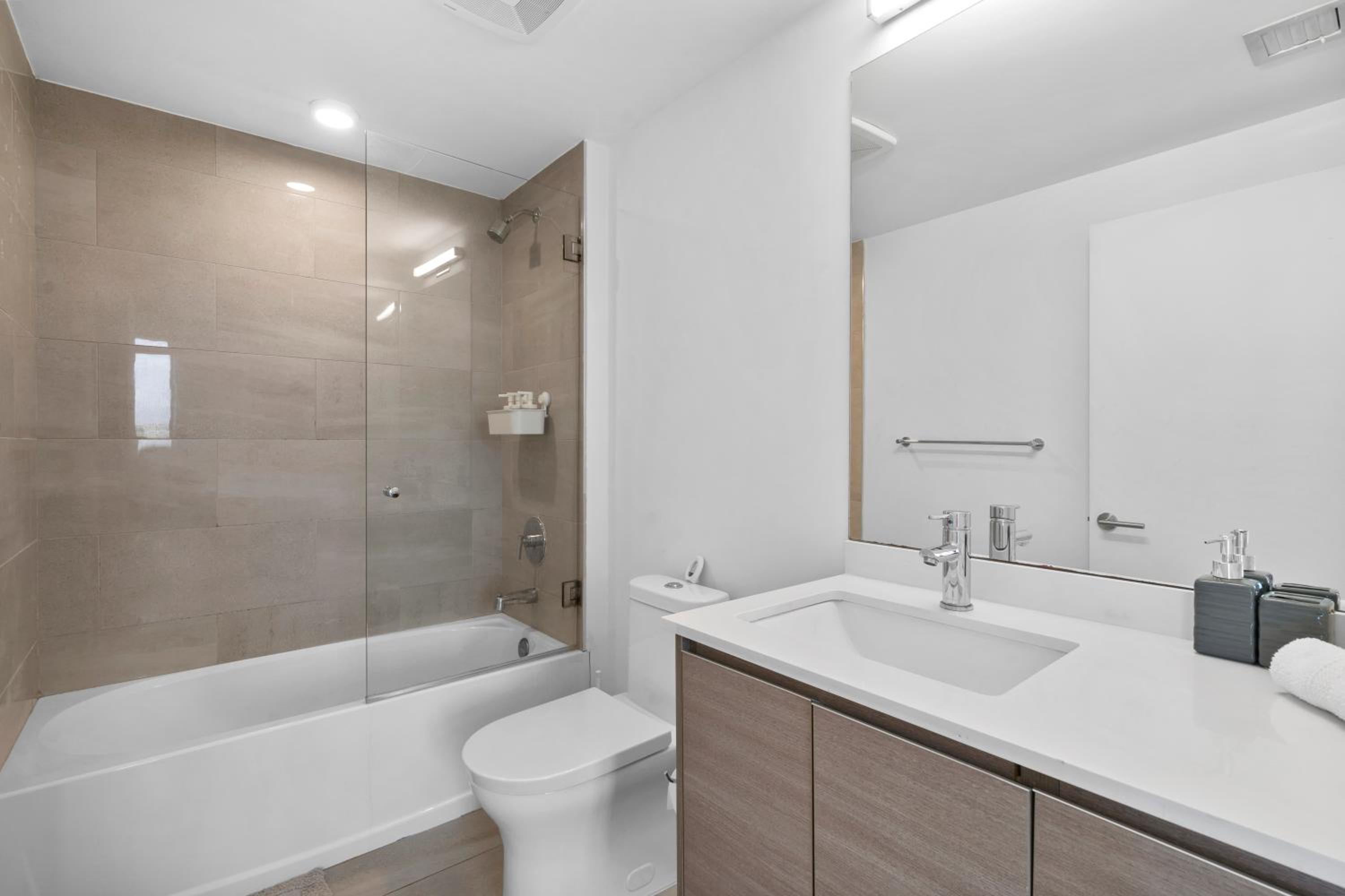 Luxury Pent House Suite with Downtown Views