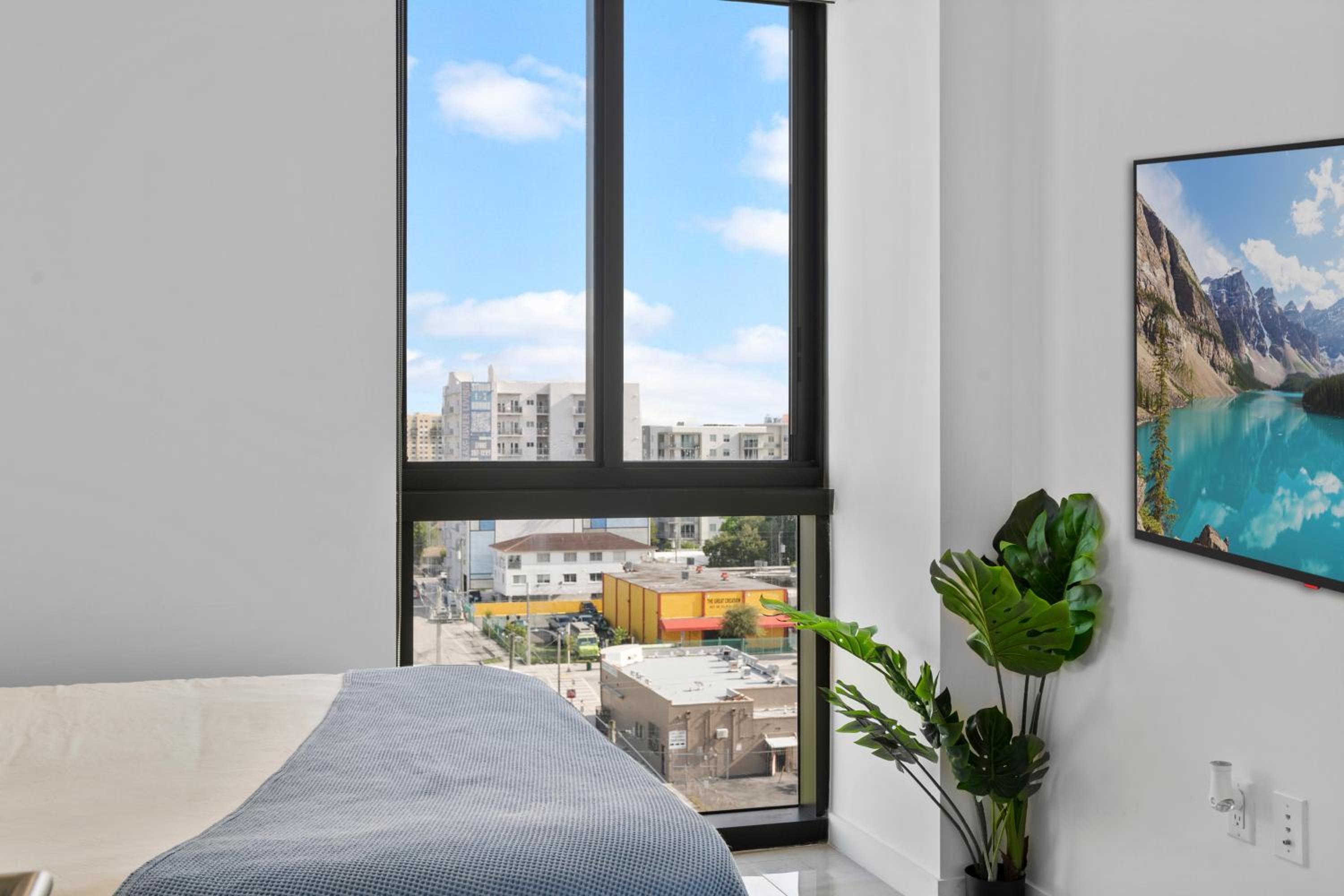 Luxury Pent House Suite with Downtown Views