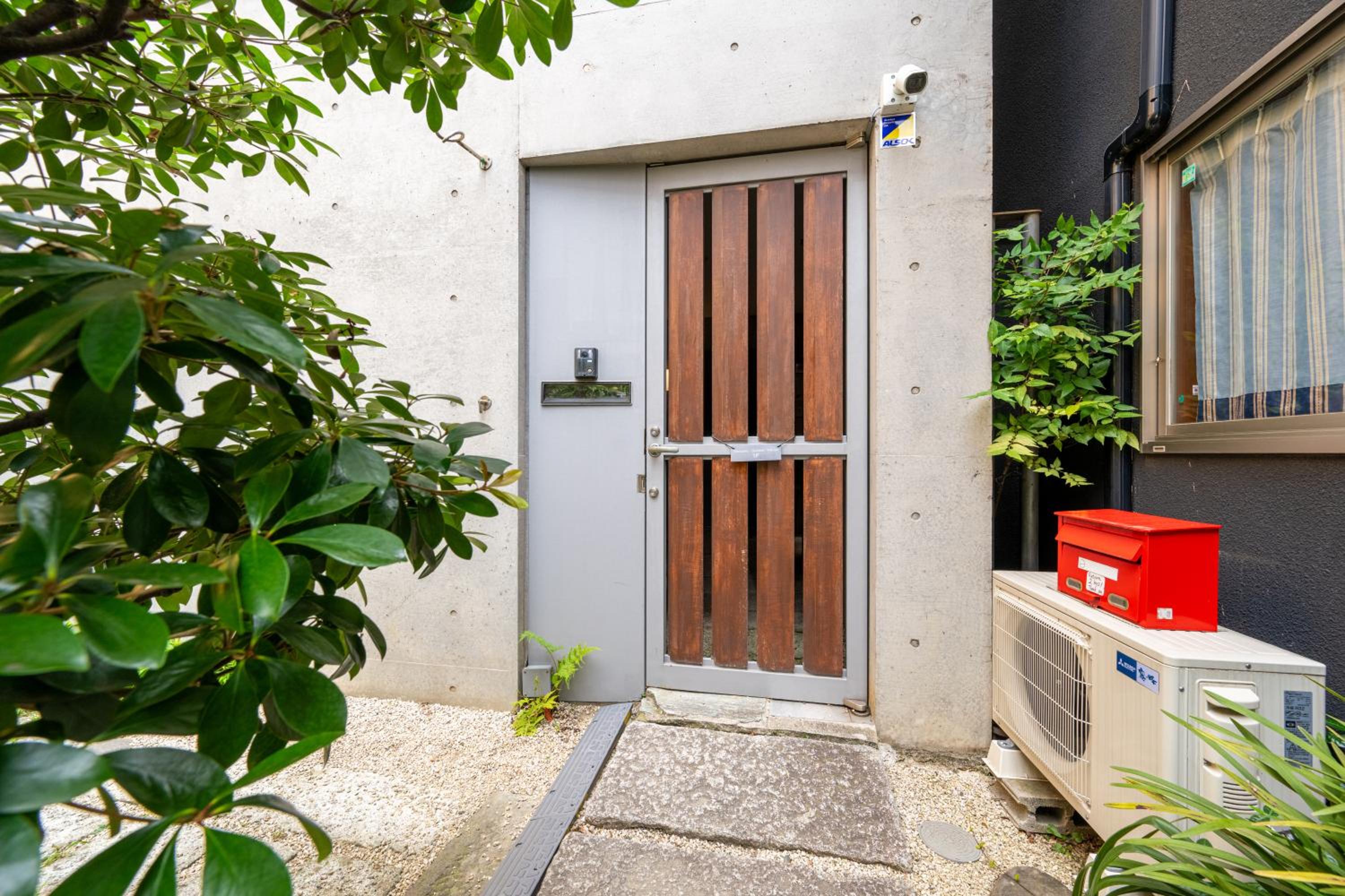 SHINJUKU Garden-house