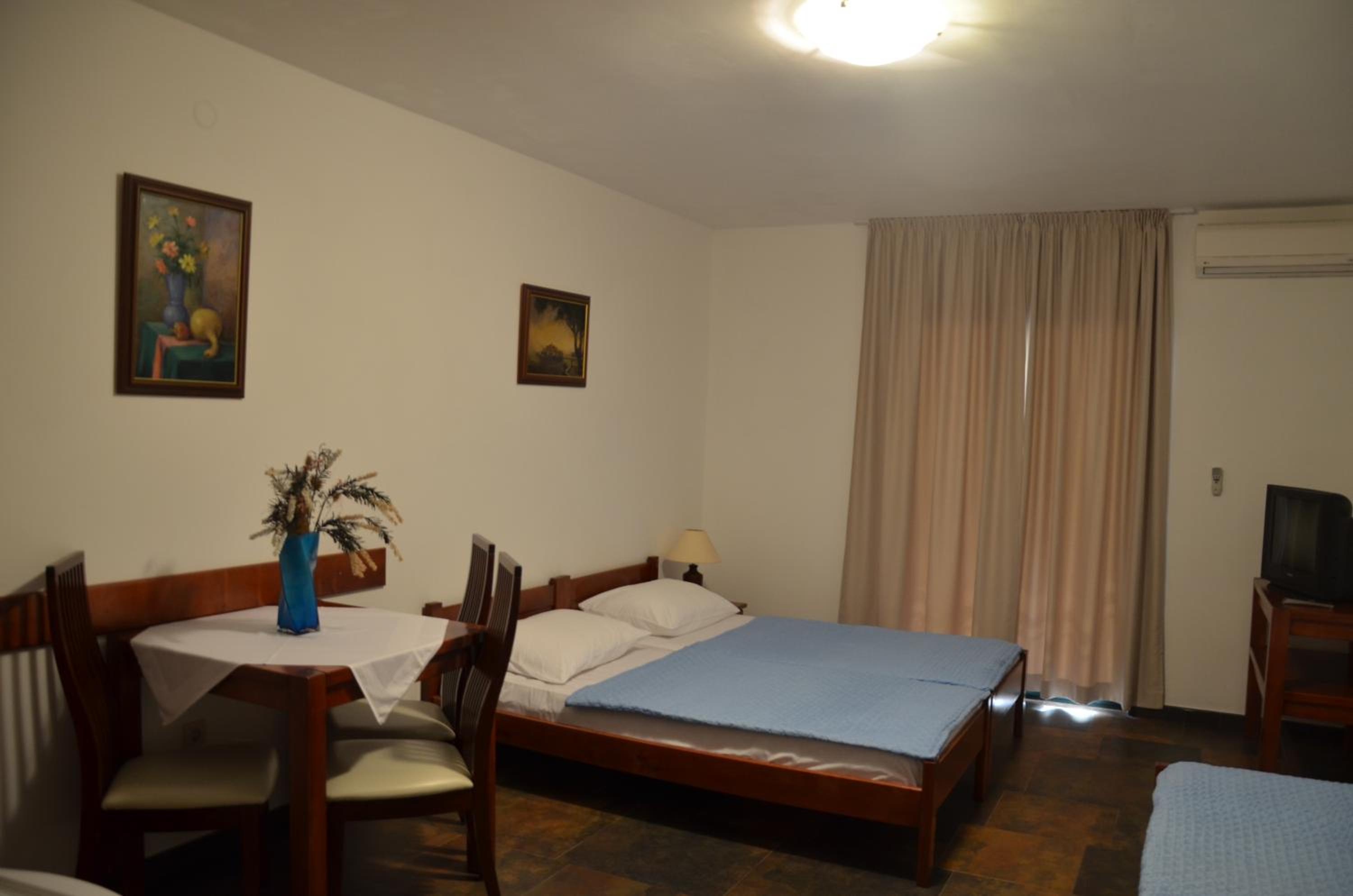 Lero Apartments