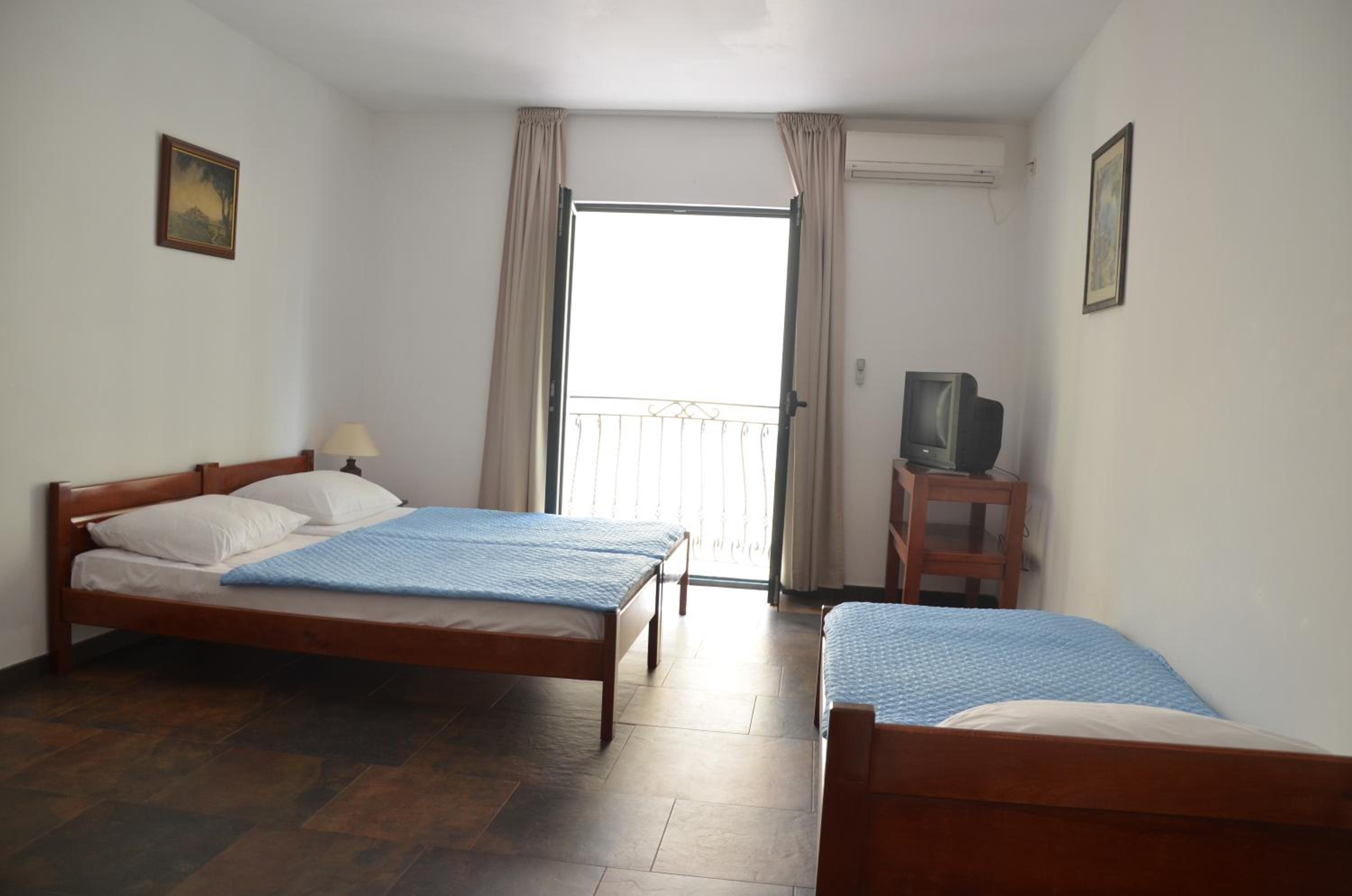 Lero Apartments