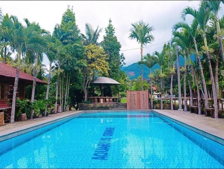 Aquarius Orange Hotel & Villa