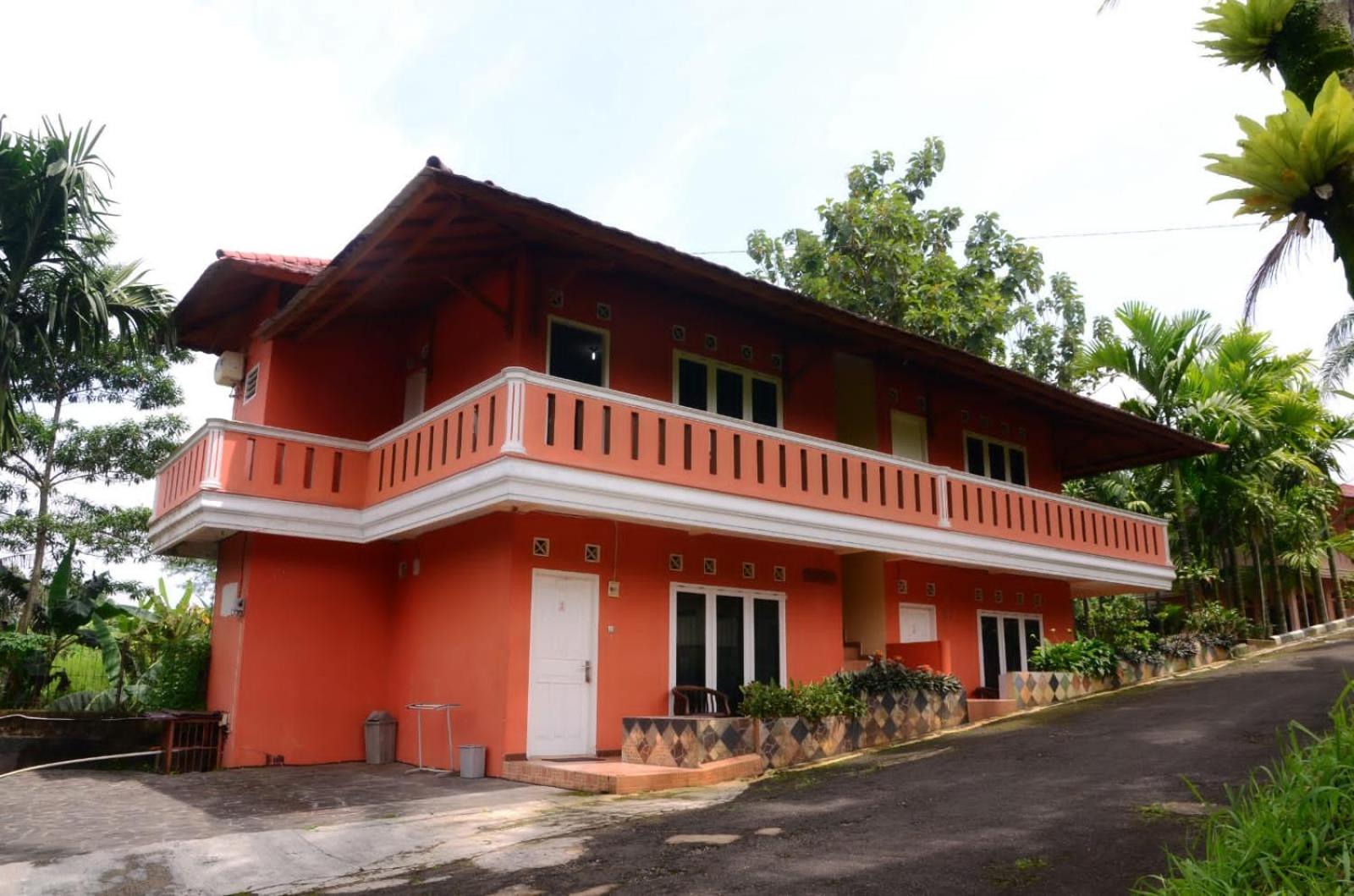 Aquarius Orange Hotel & Villa