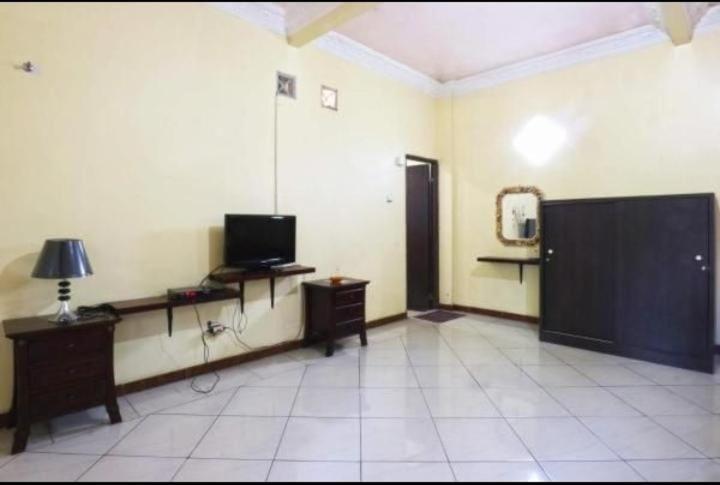 Aquarius Orange Hotel & Villa