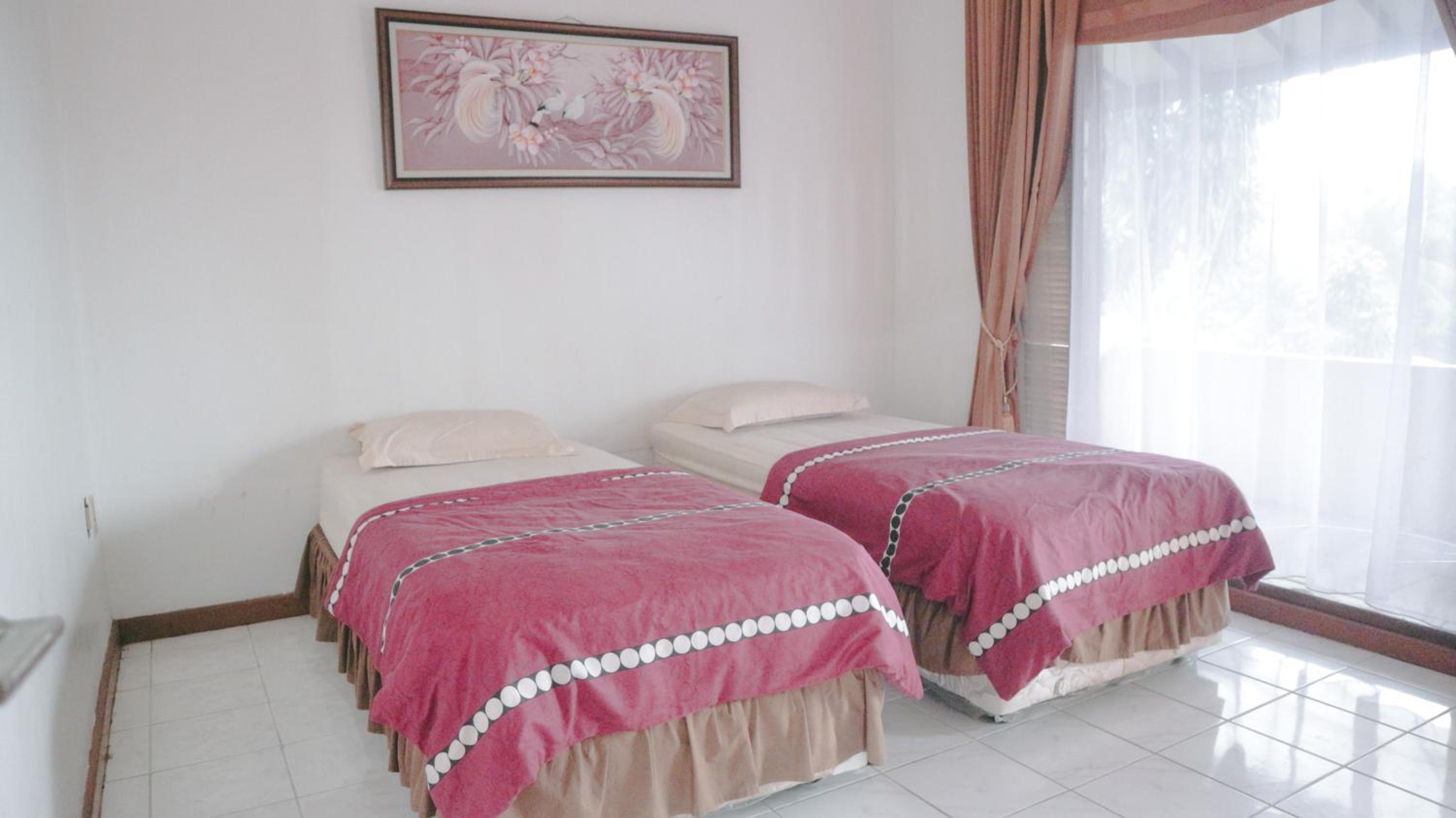 Aquarius Orange Hotel & Villa