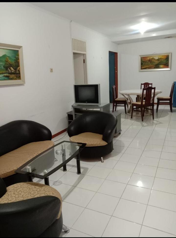 Aquarius Orange Hotel & Villa