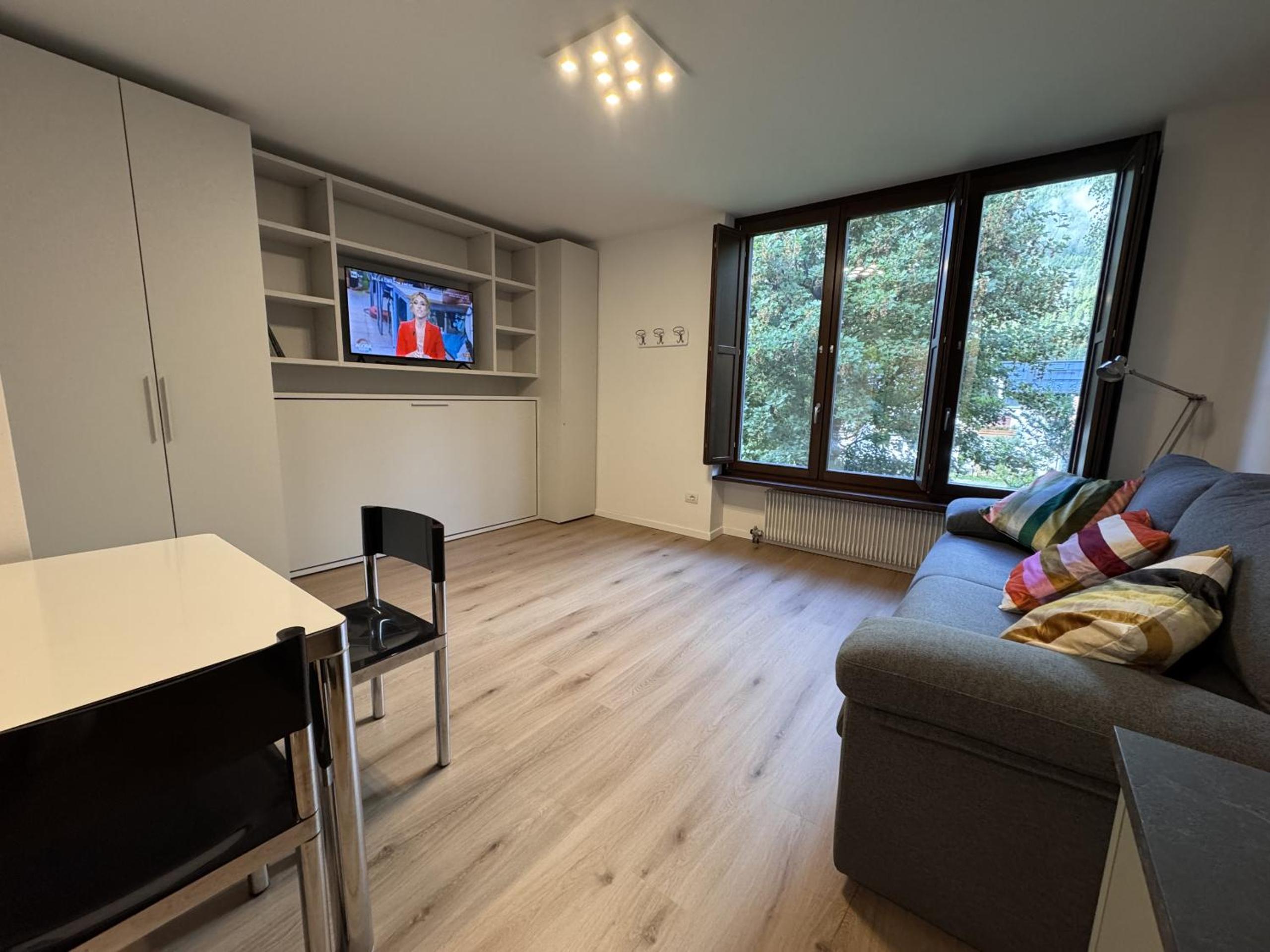 077 Moderno monolocale, Giustino