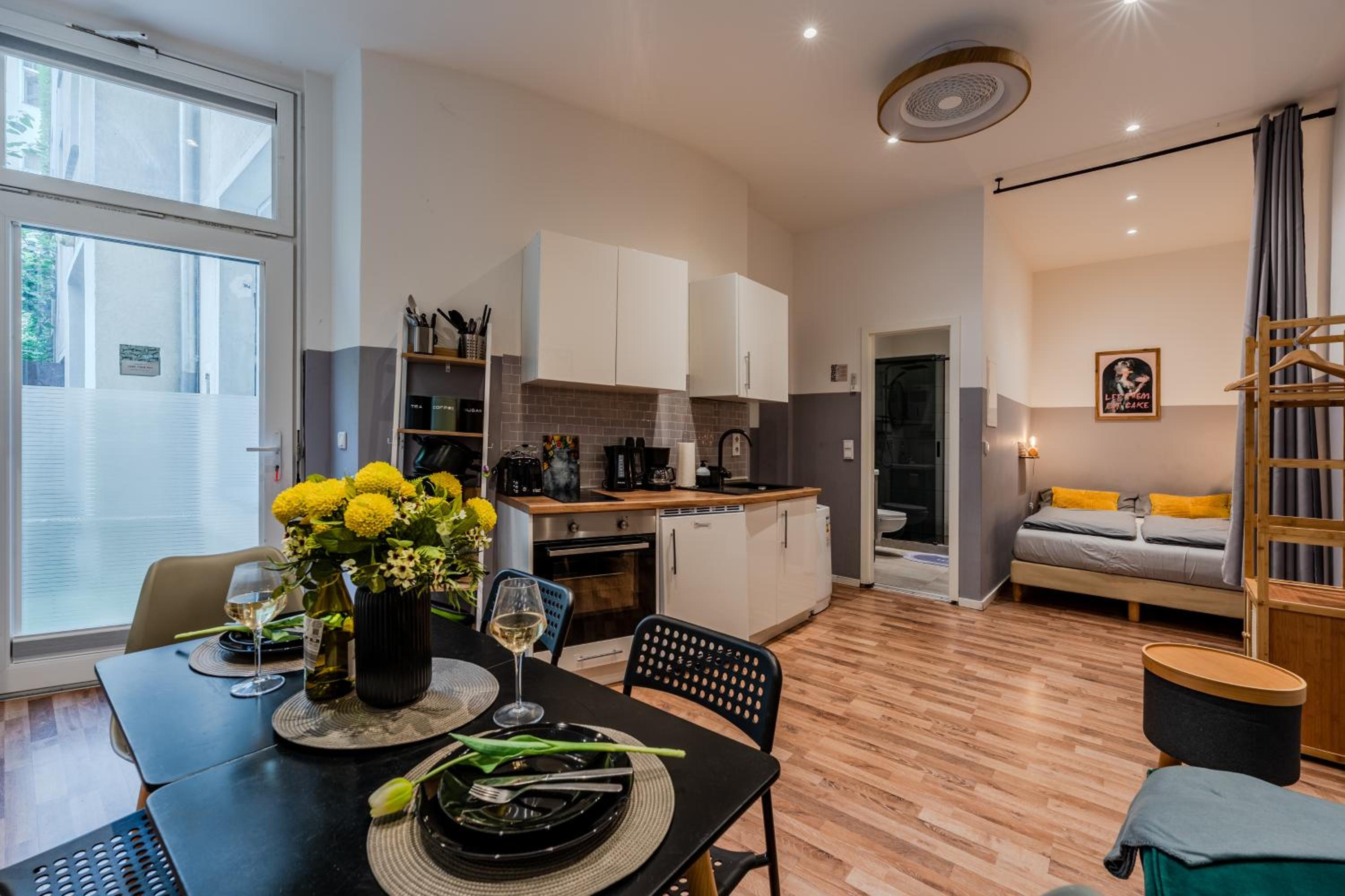 Cozy Retro Chic with Patio and Self Check-in