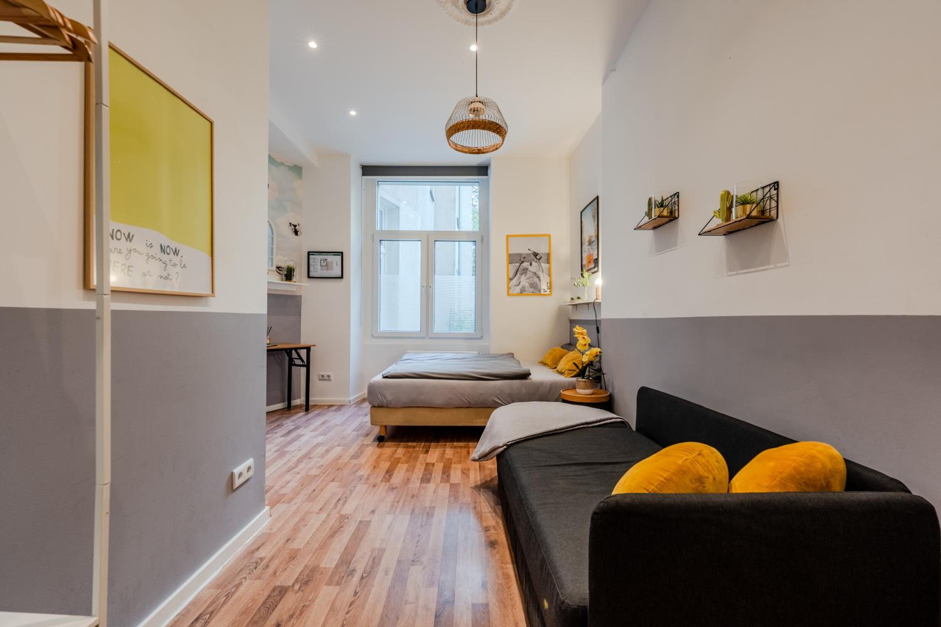 Cozy Retro Chic with Patio and Self Check-in