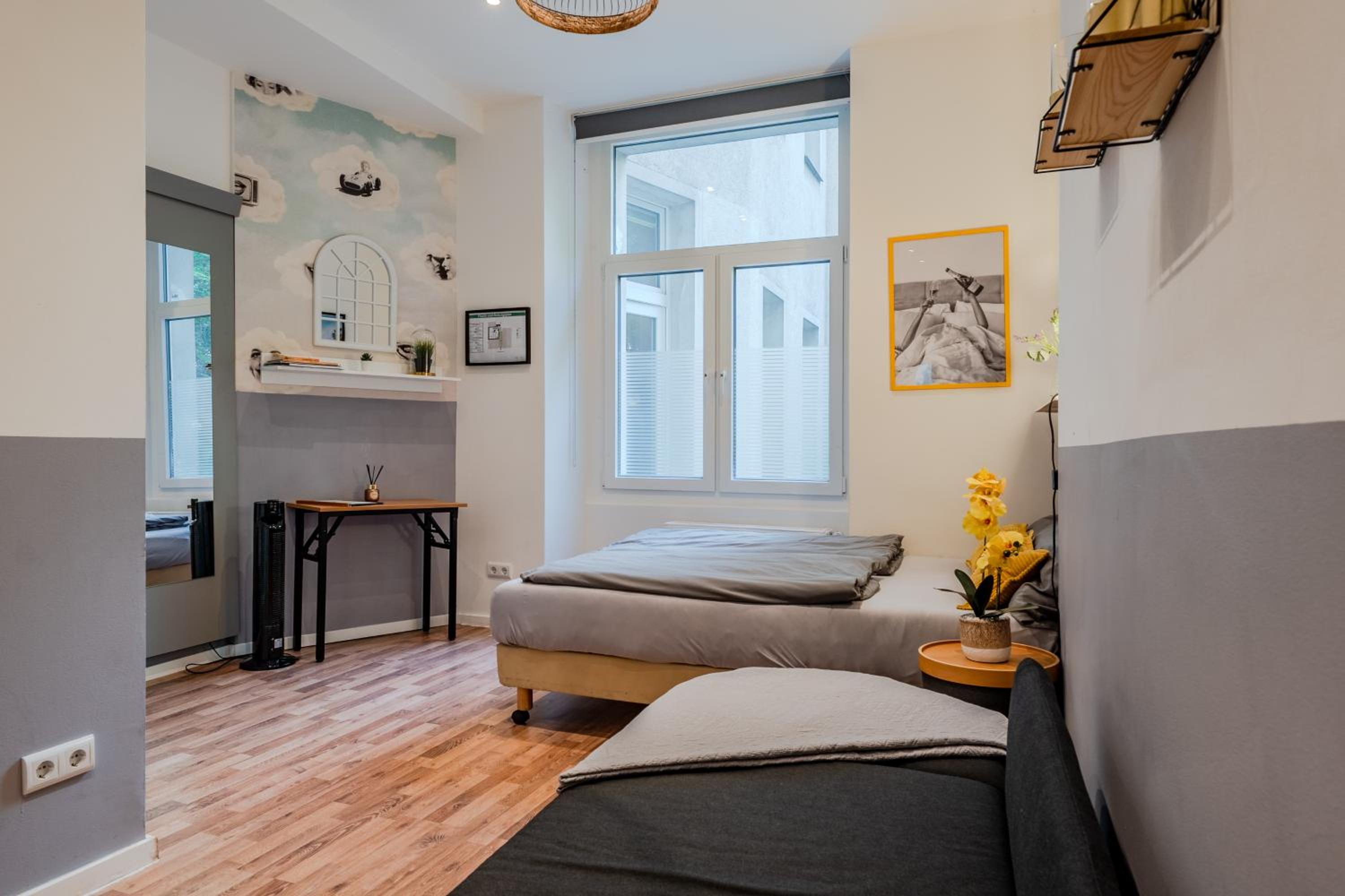 Cozy Retro Chic with Patio and Self Check-in