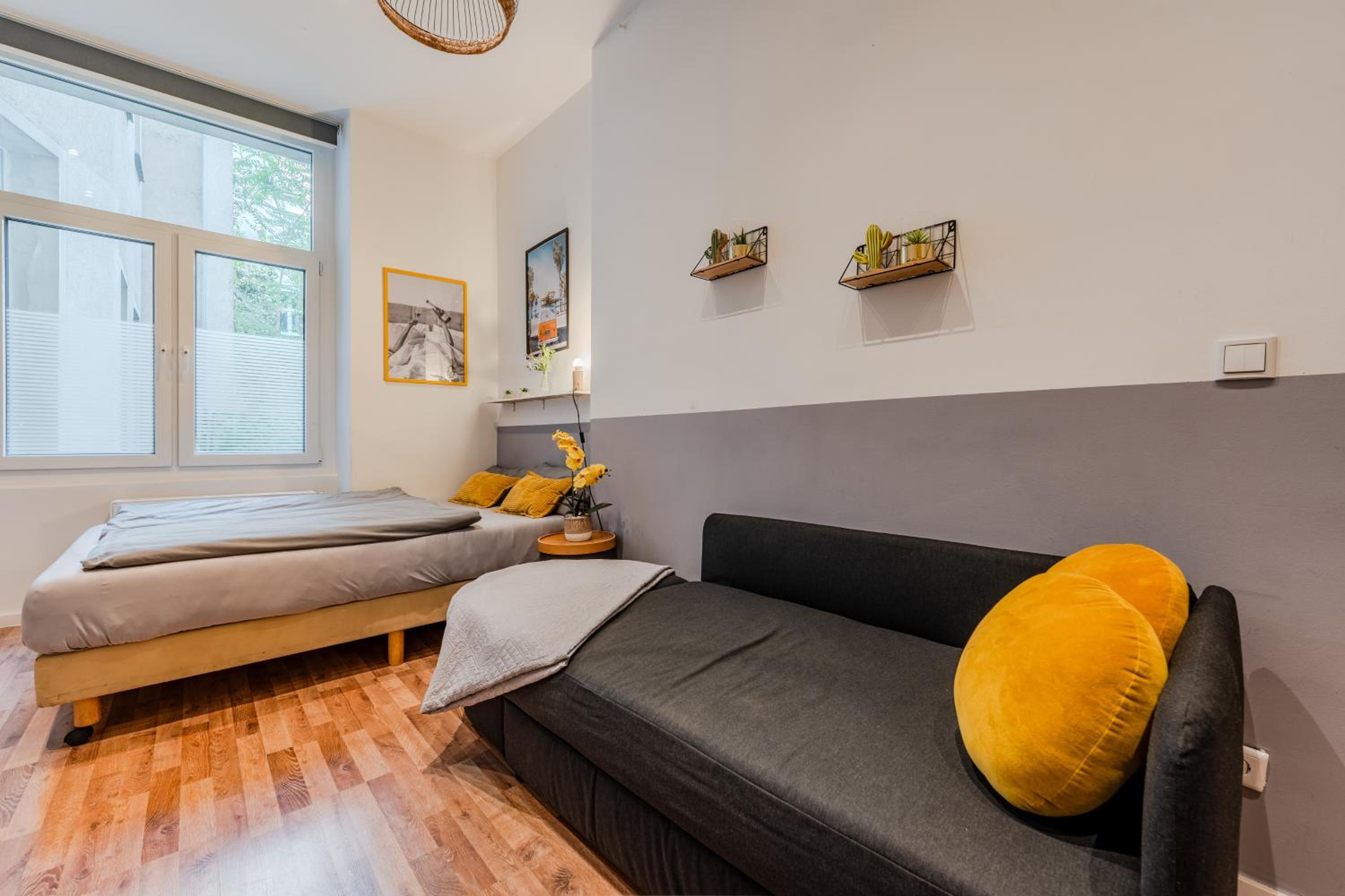 Cozy Retro Chic with Patio and Self Check-in
