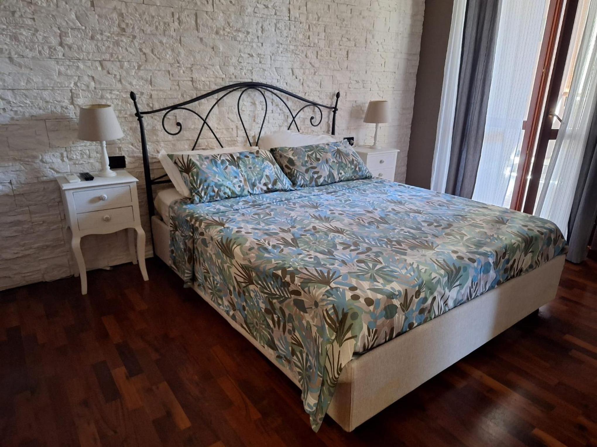 Urban House - un angolo di relax con terrazza in Lombardia