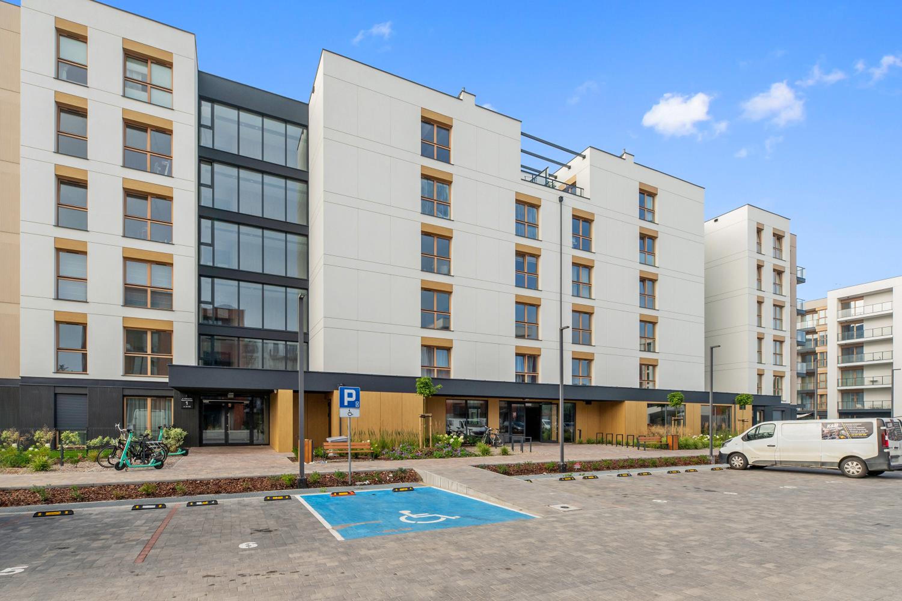 Porto Letnica Apartments with Gym & Parking by Lion Apartments