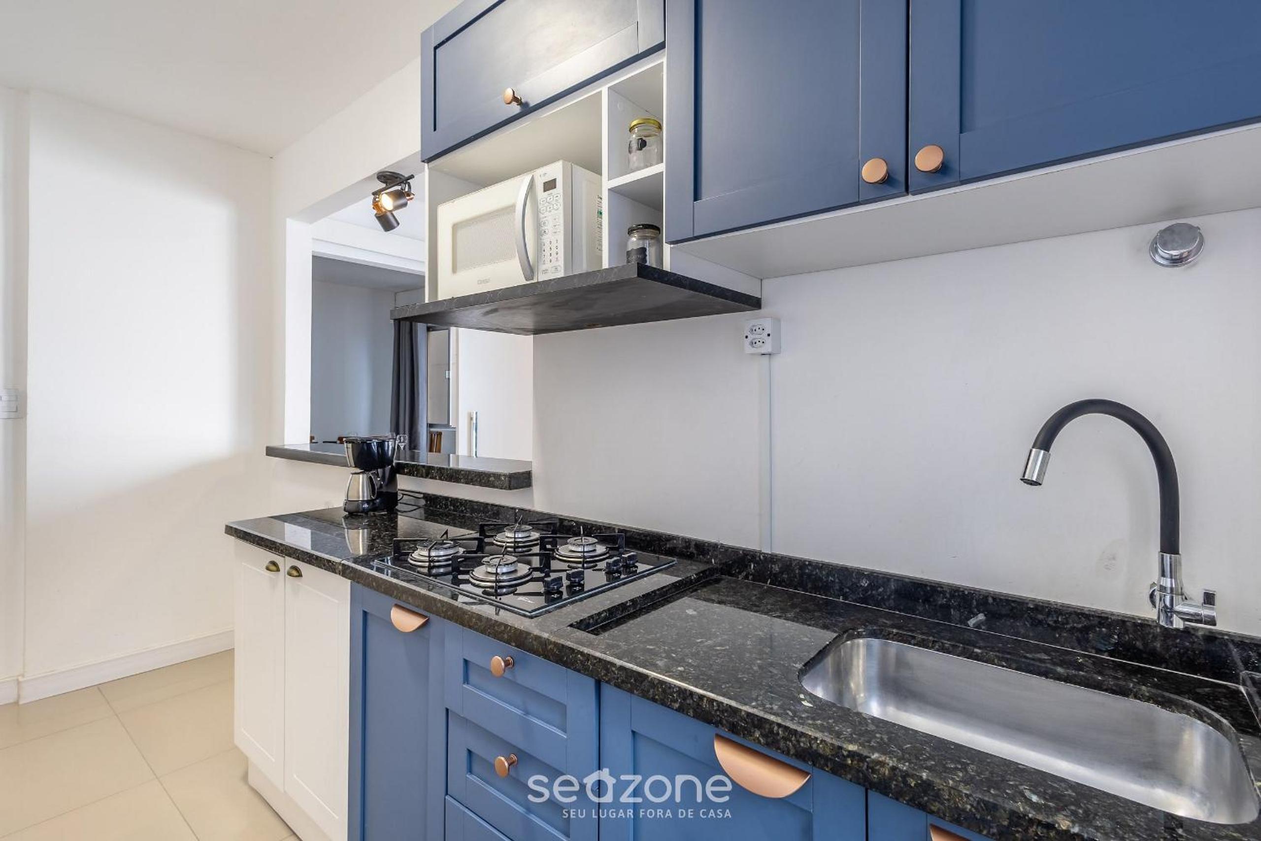 Apt 50m from the central beach GCO0302