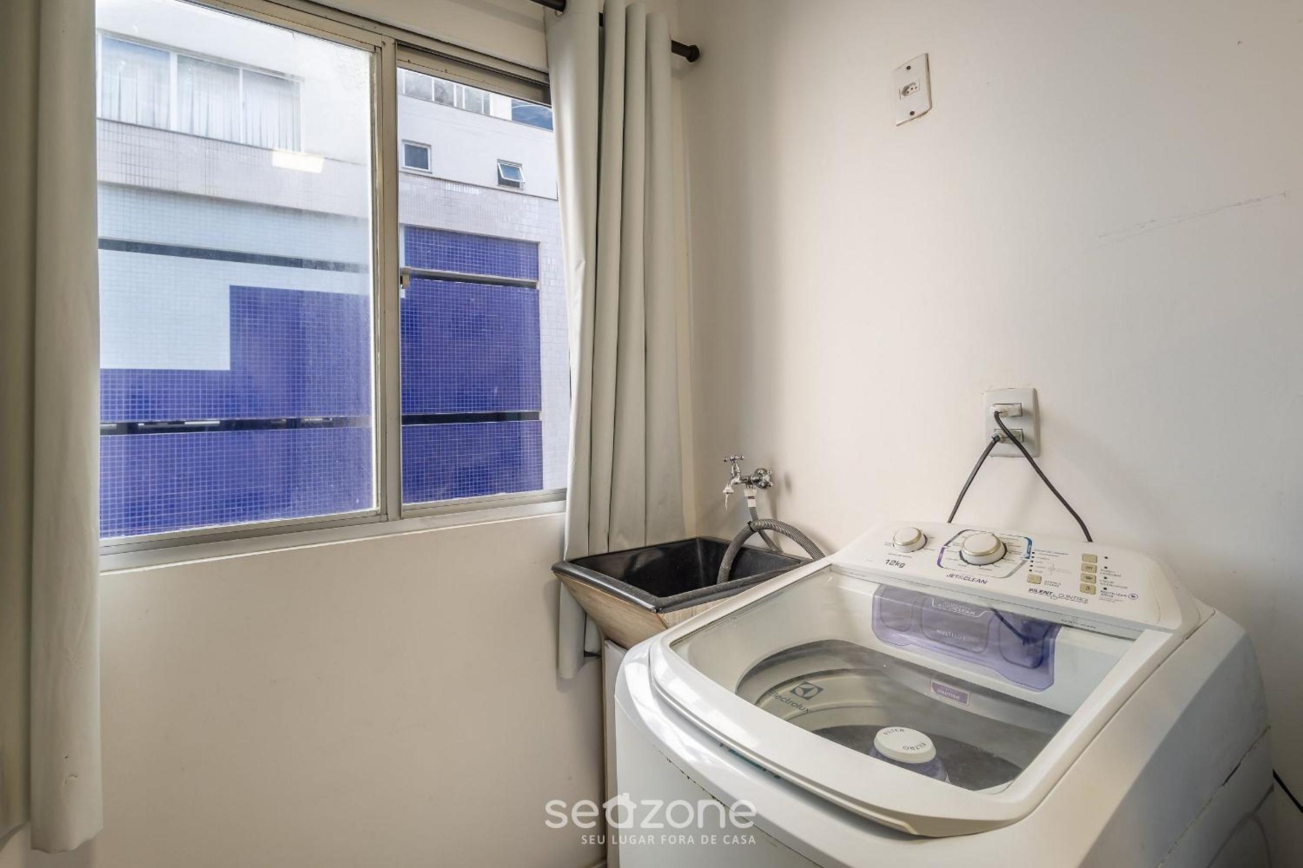 Apt 50m from the central beach GCO0302