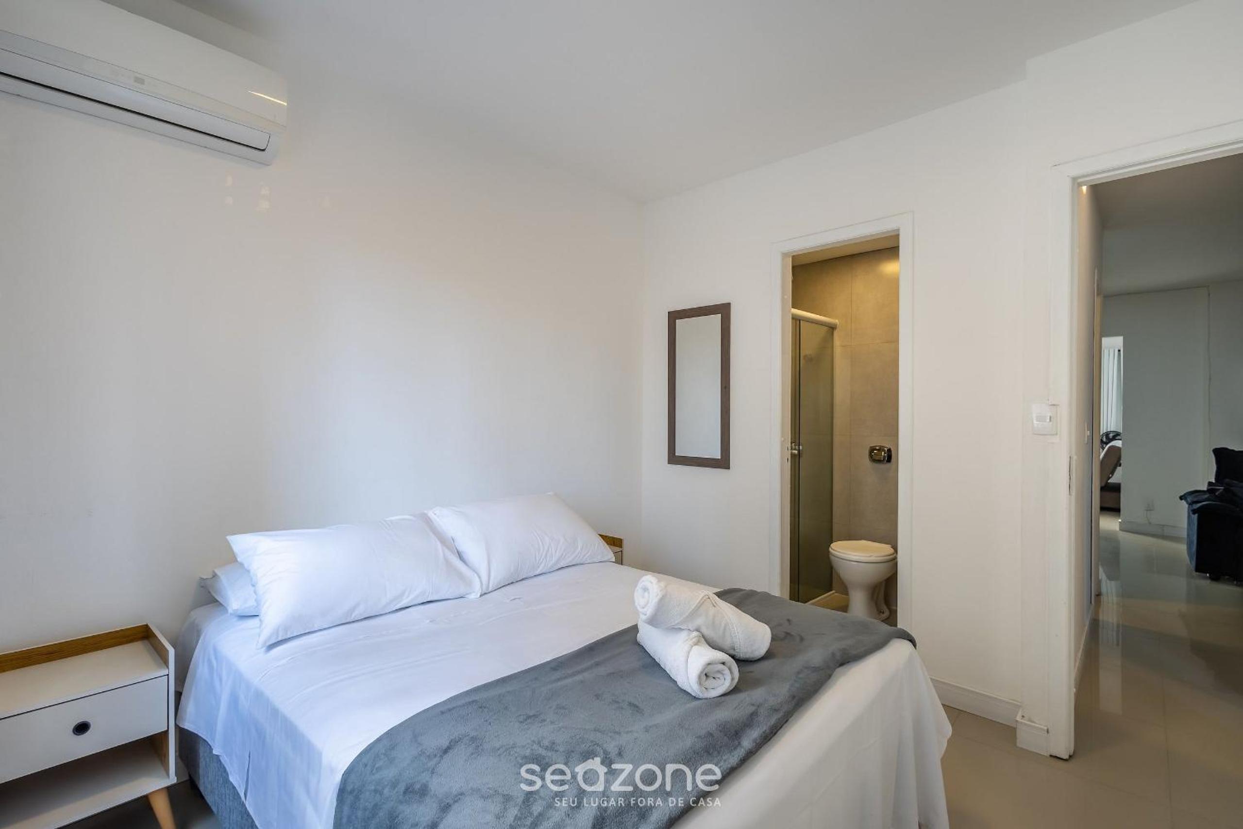 Apt 50m from the central beach GCO0302
