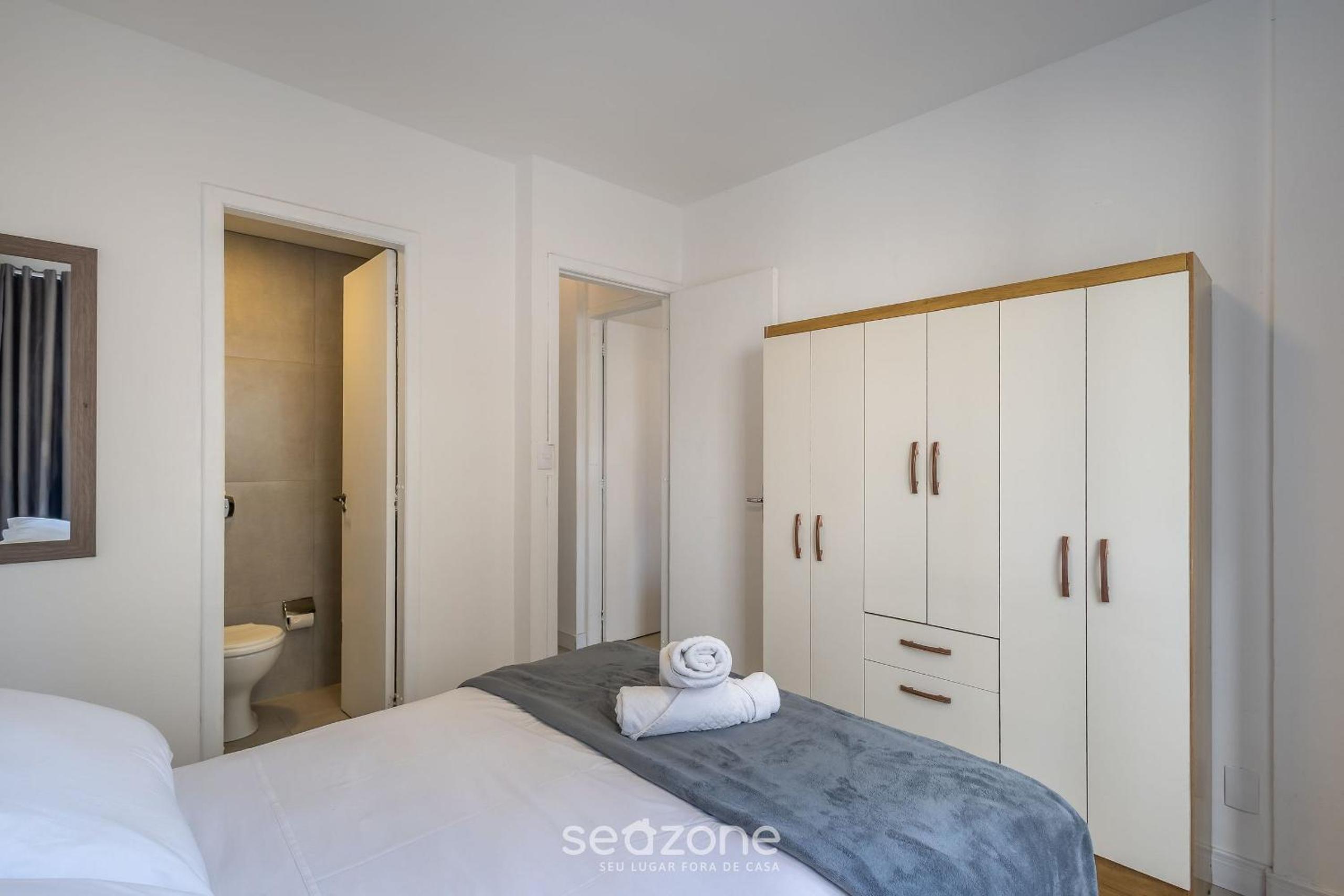 Apt 50m from the central beach GCO0302