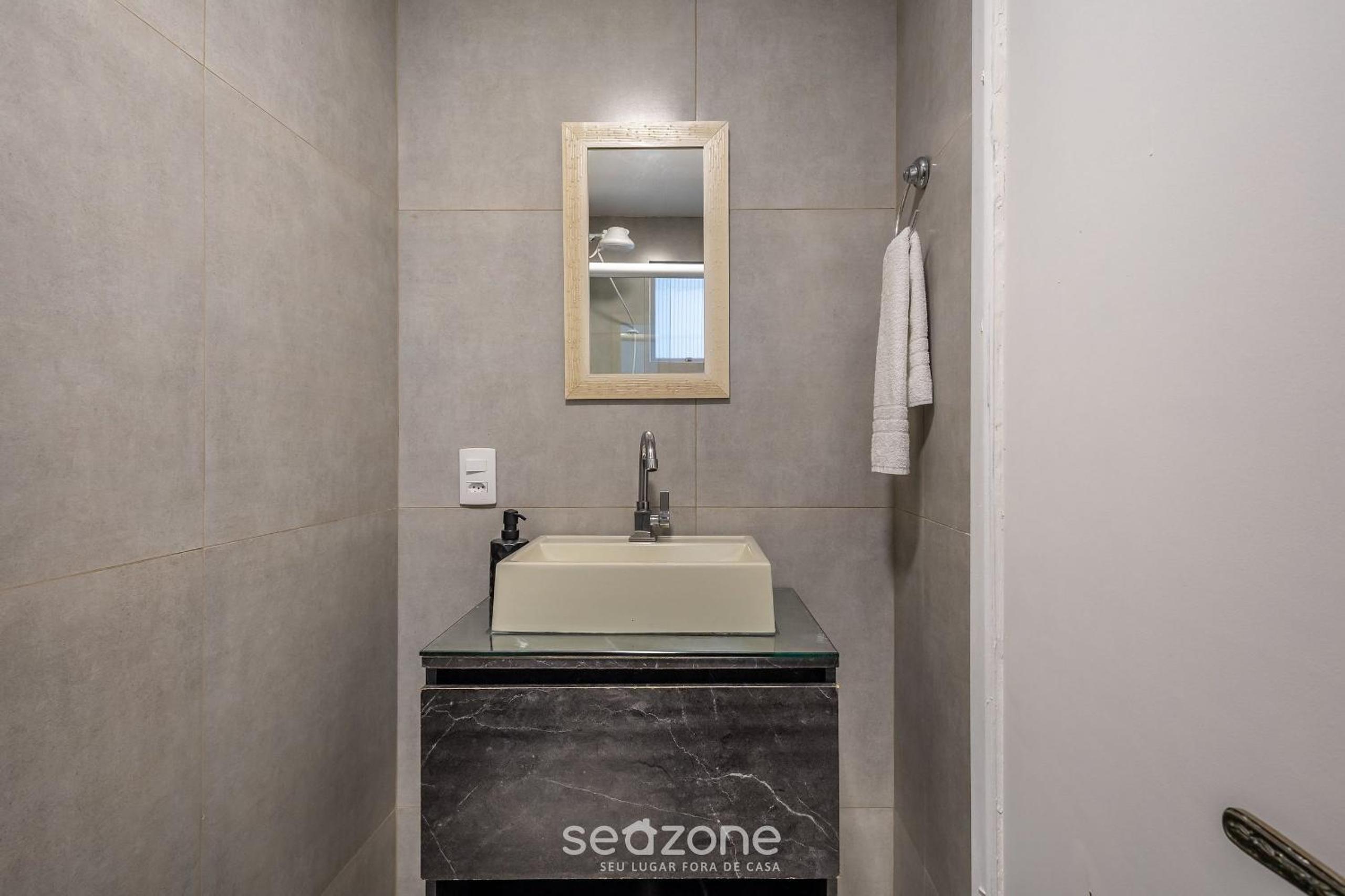 Apt 50m from the central beach GCO0302