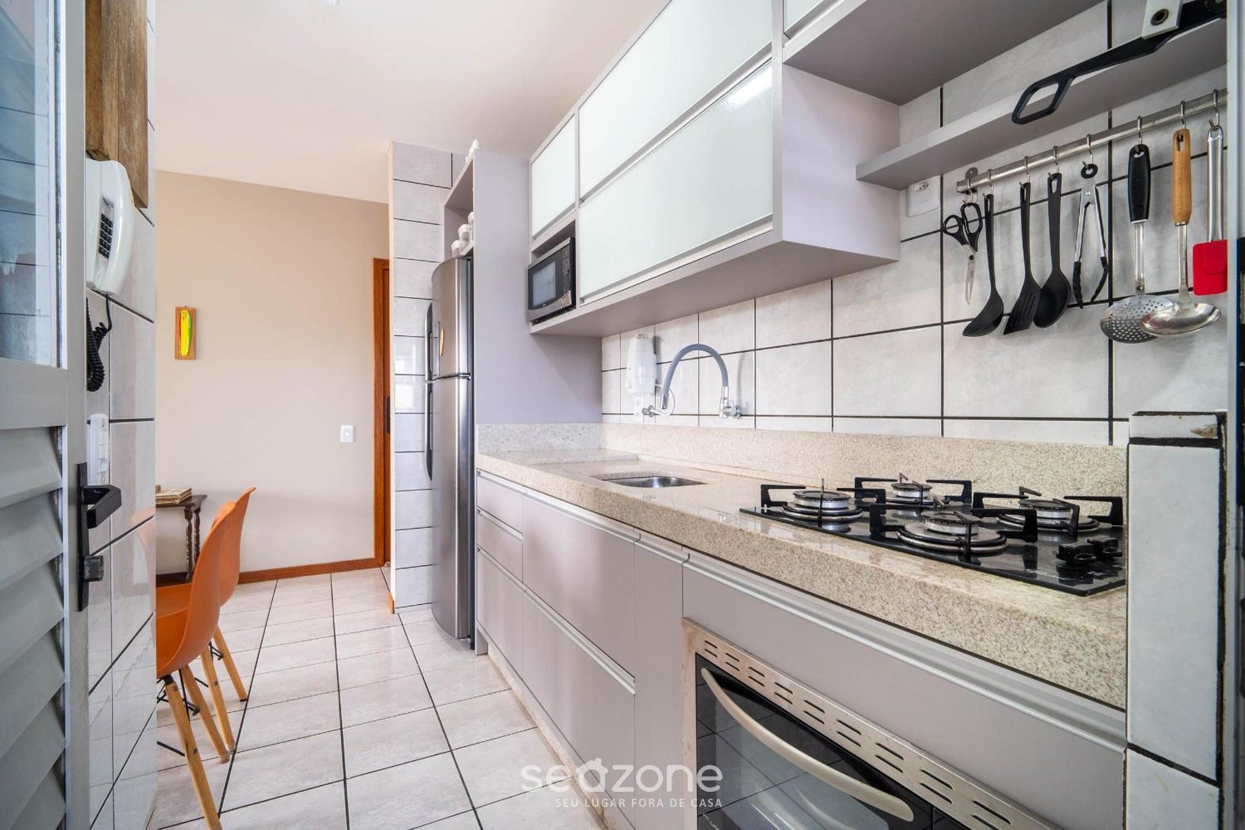 Apt w/ balcony & BBQ 450m from the sea REH0203