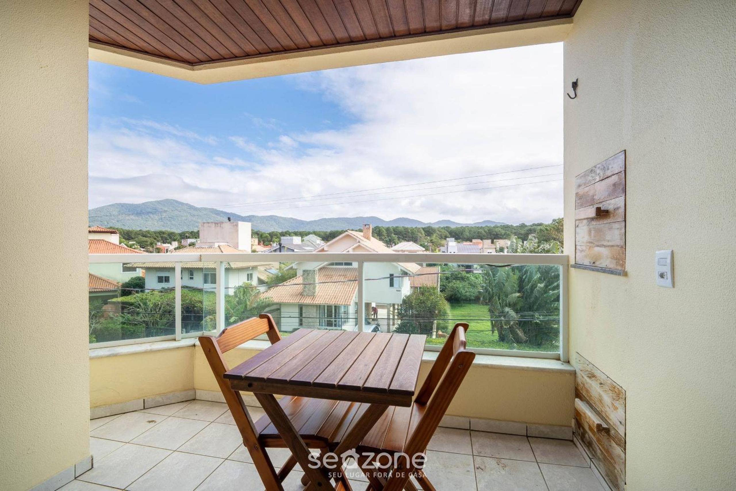 Apt w/ balcony & BBQ 450m from the sea REH0203