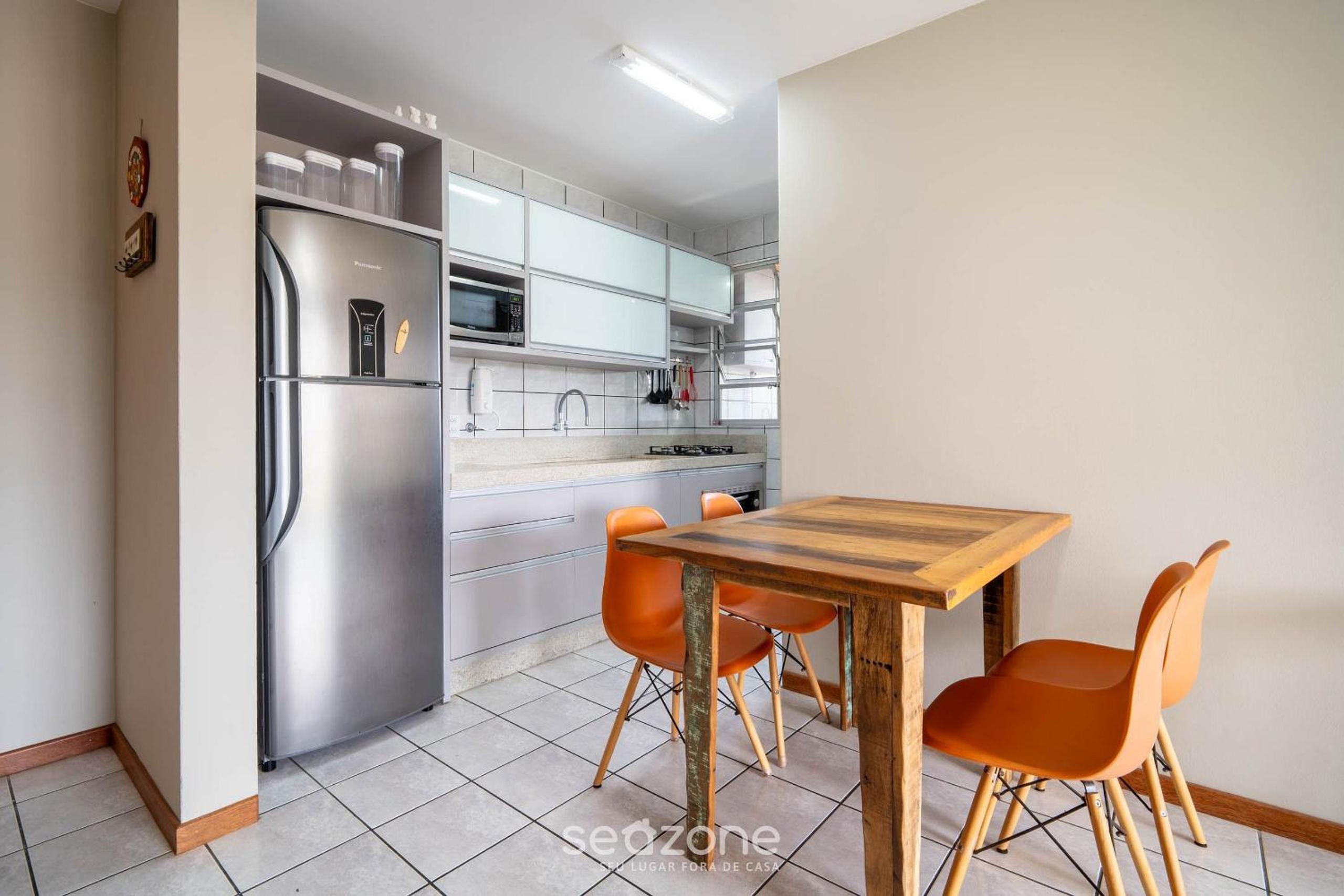 Apt w/ balcony & BBQ 450m from the sea REH0203
