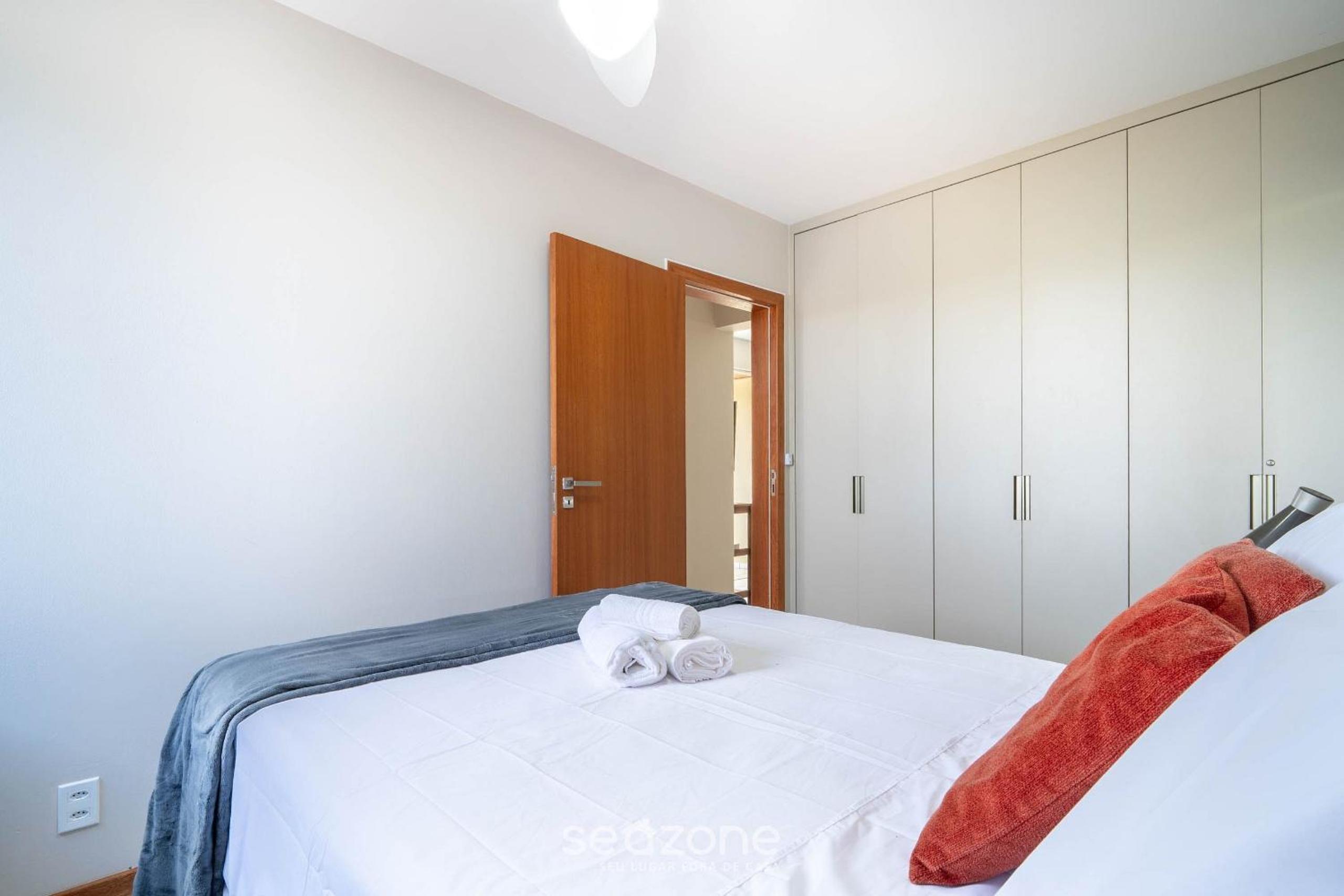 Apt w/ balcony & BBQ 450m from the sea REH0203