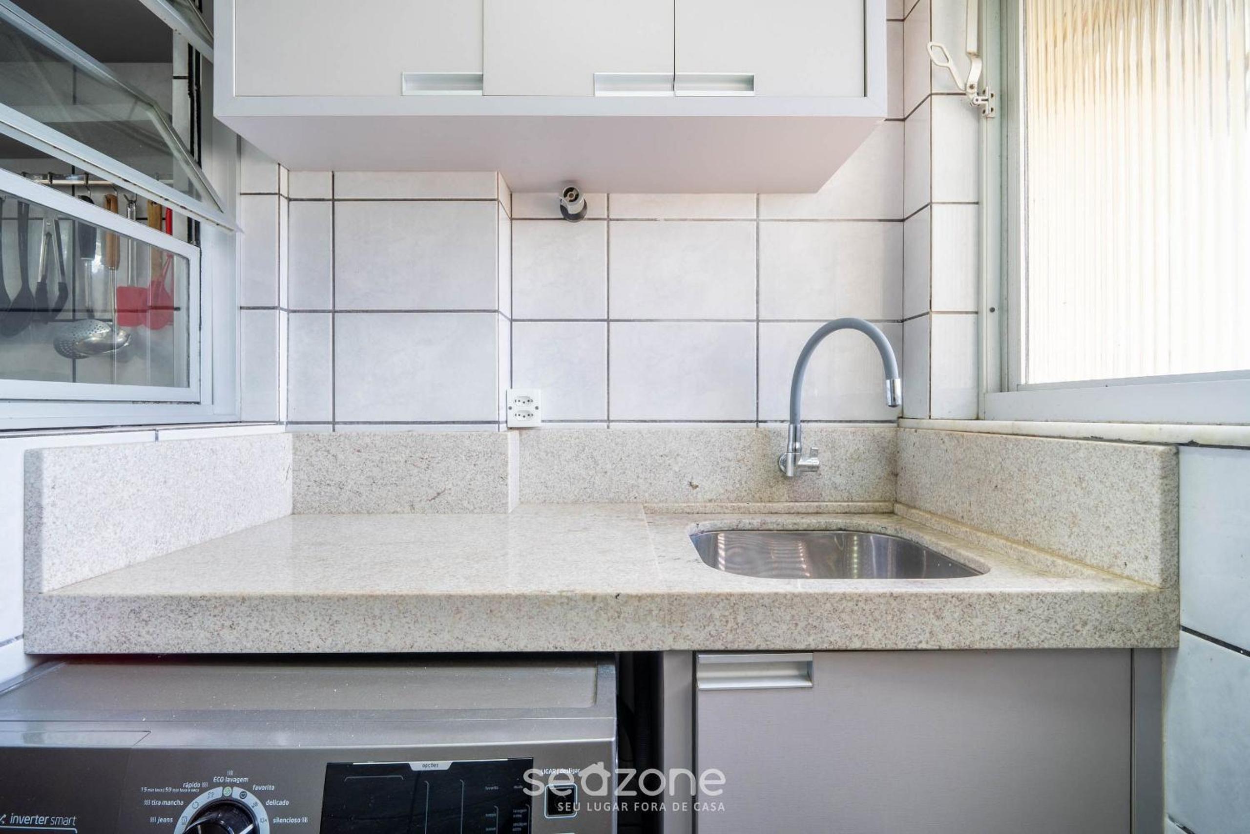Apt w/ balcony & BBQ 450m from the sea REH0203