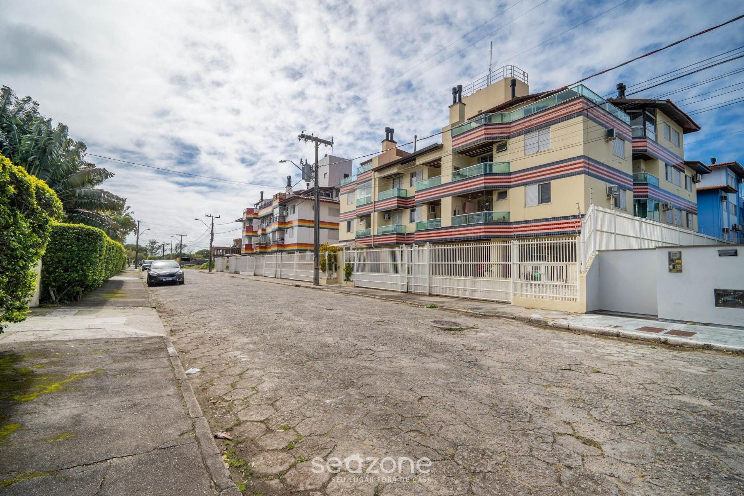 Apt w/ balcony & BBQ 450m from the sea REH0203
