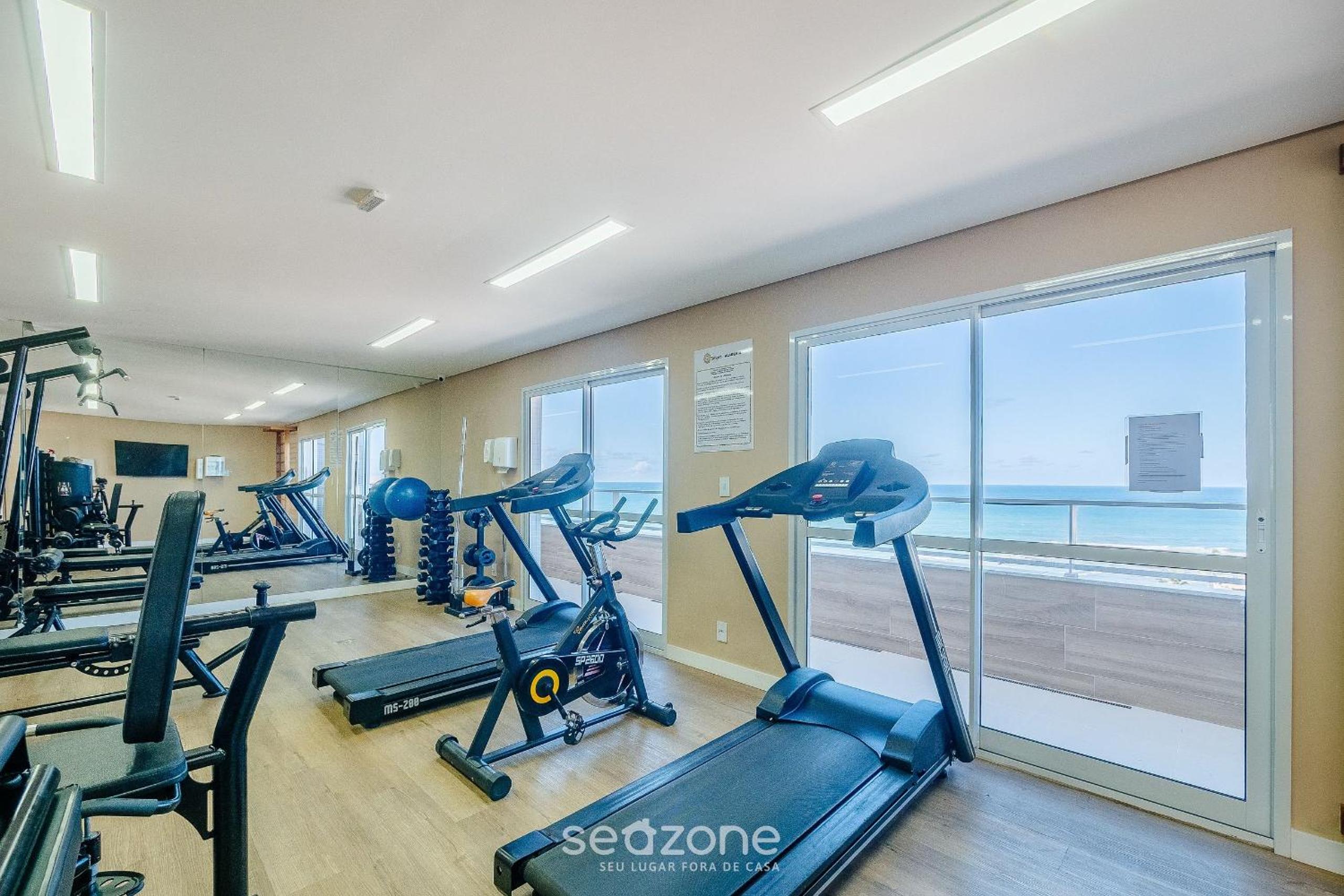 Condo. w/ Pool and Gym 70 m from the Beach - SMA