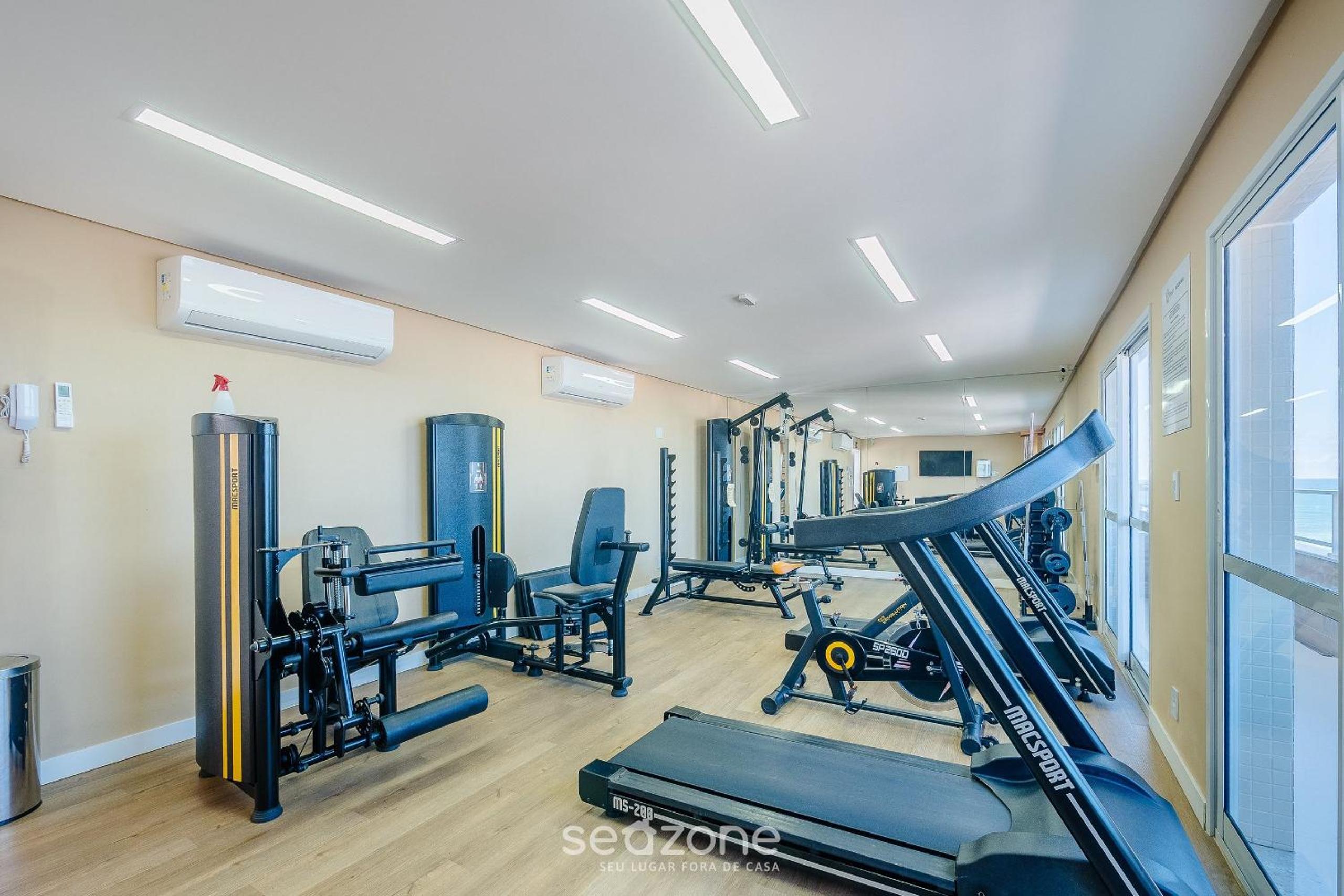 Condo. w/ Pool and Gym 70 m from the Beach - SMA