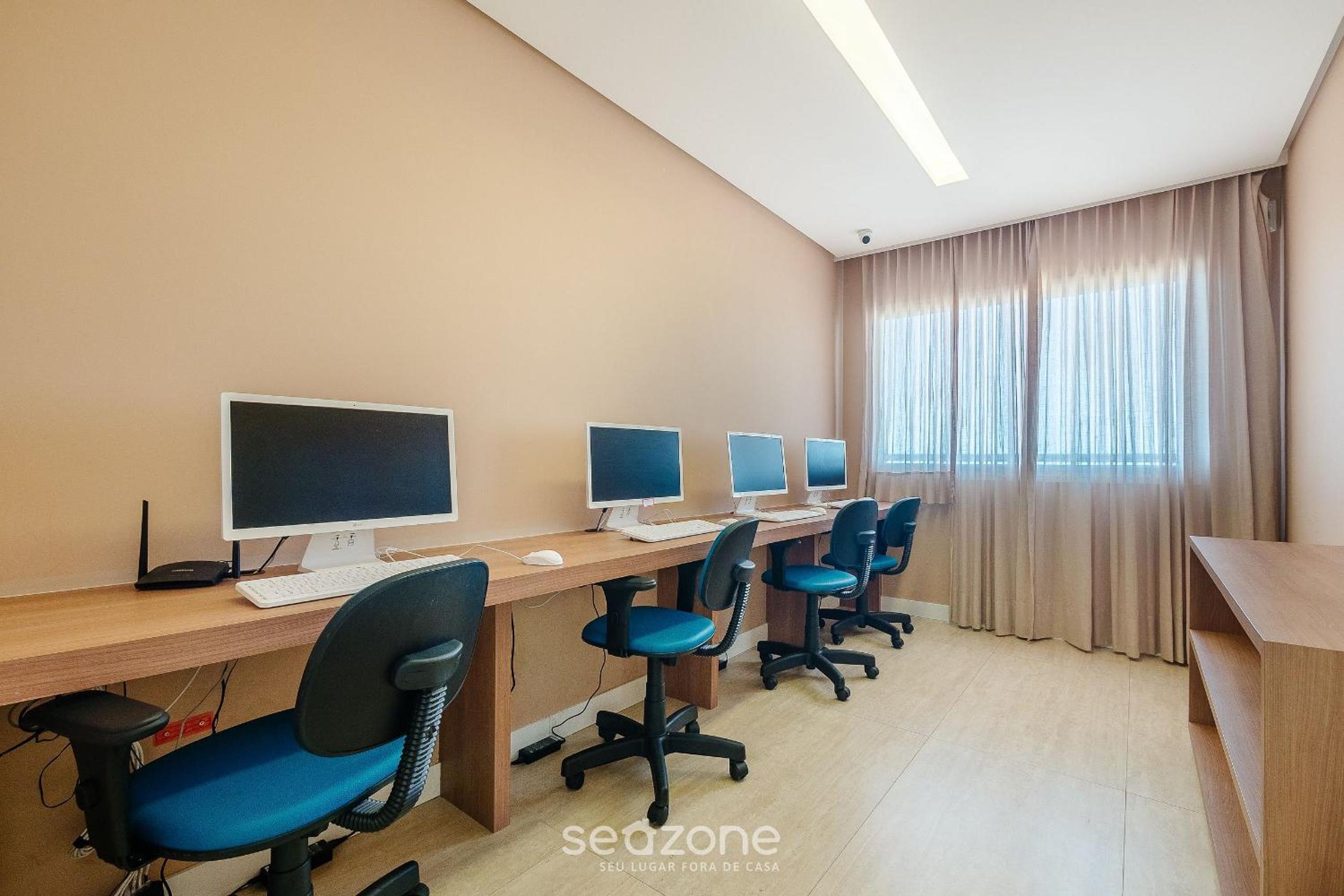 Condo. w/ Pool and Gym 70 m from the Beach - SMA