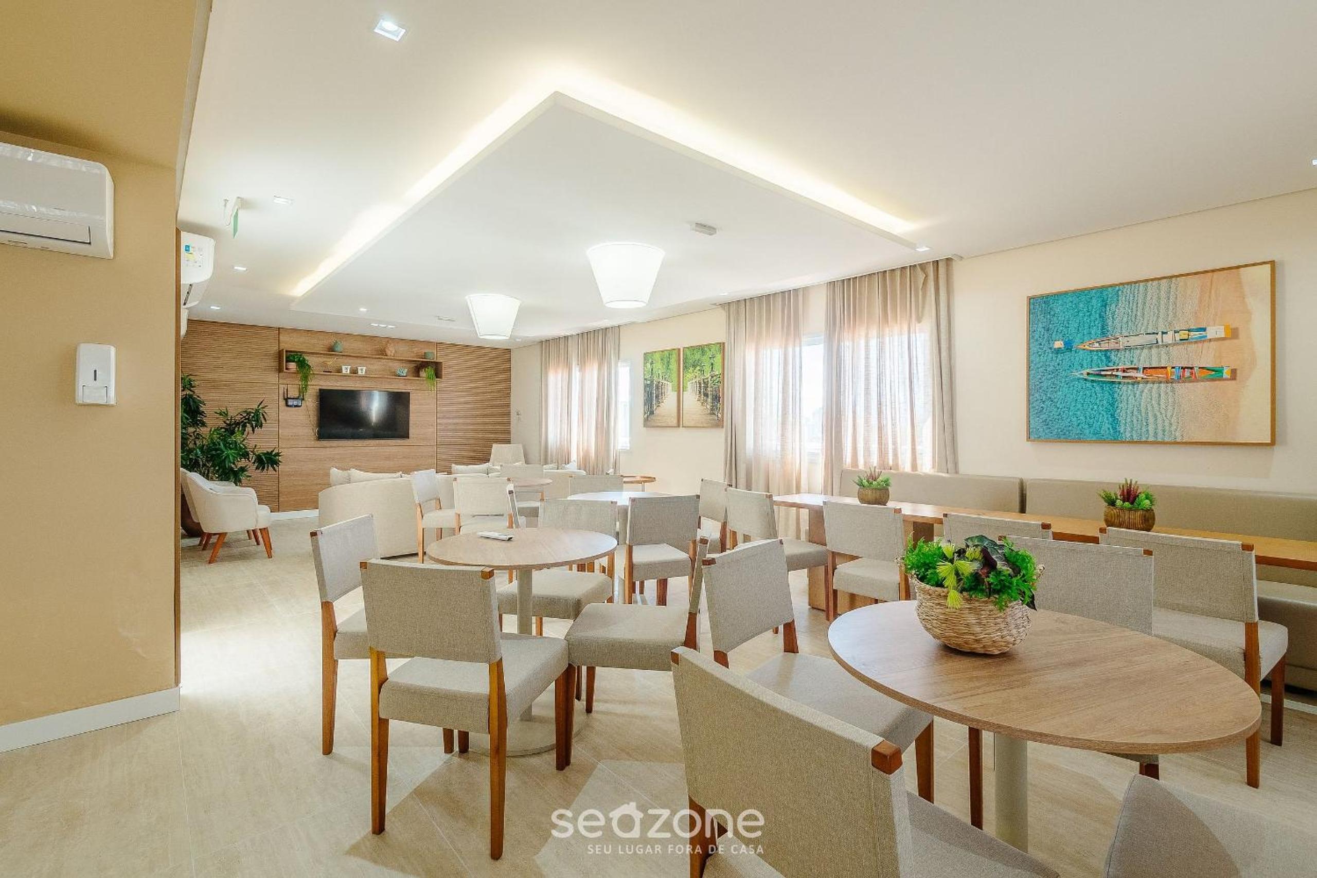 Condo. w/ Pool and Gym 70 m from the Beach - SMA