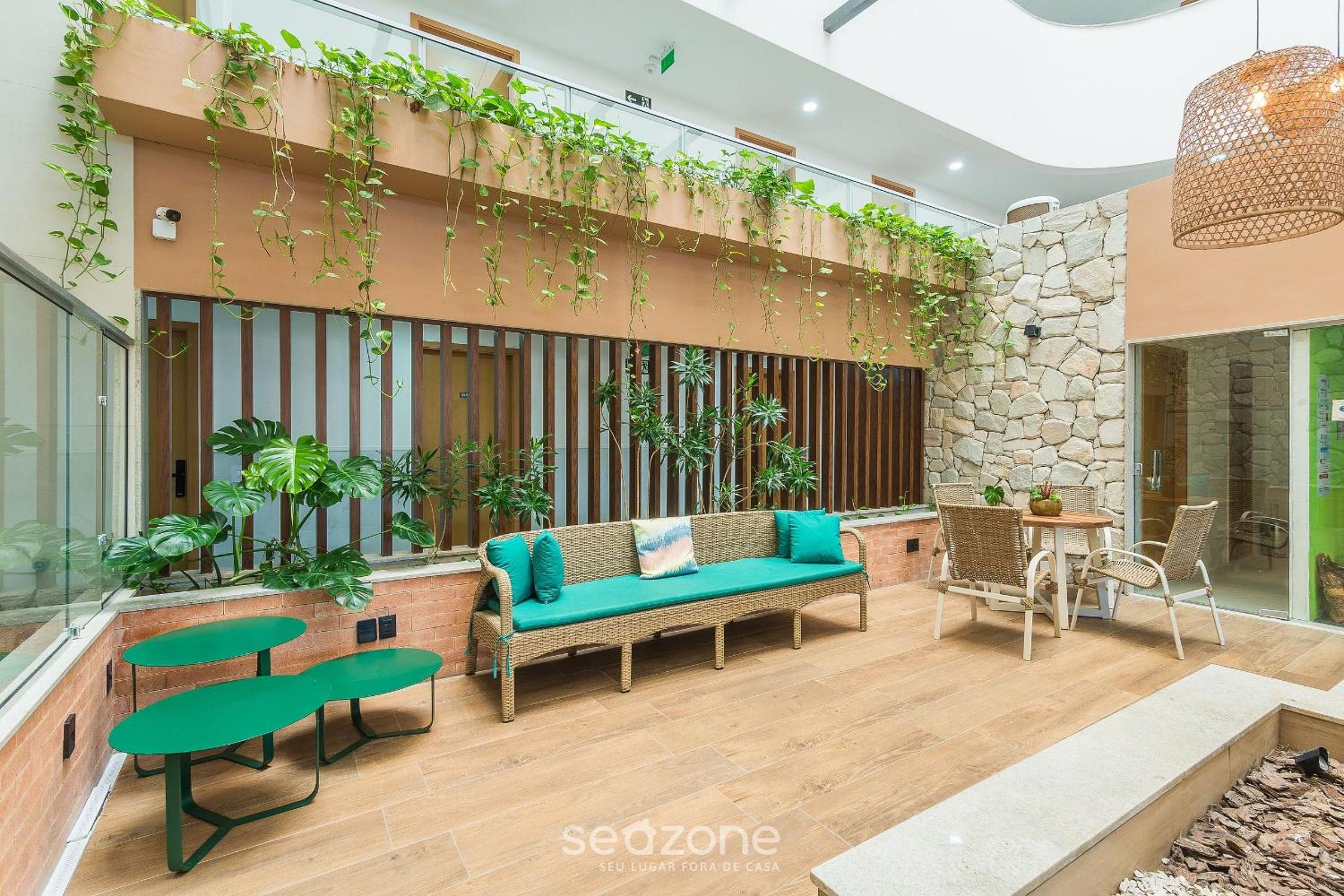 Condo. w/ Pool and Gym 70 m from the Beach - SMA