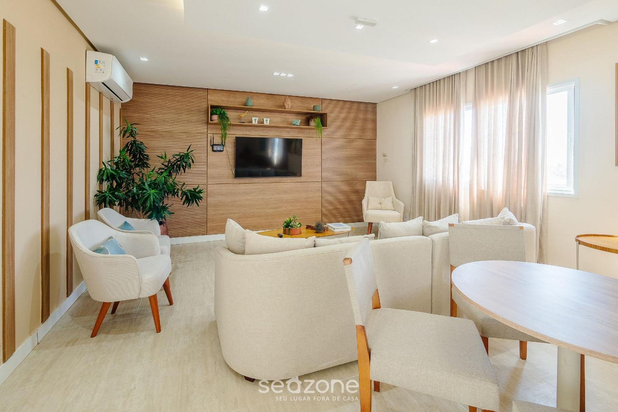 Condo. w/ Pool and Gym 70 m from the Beach - SMA