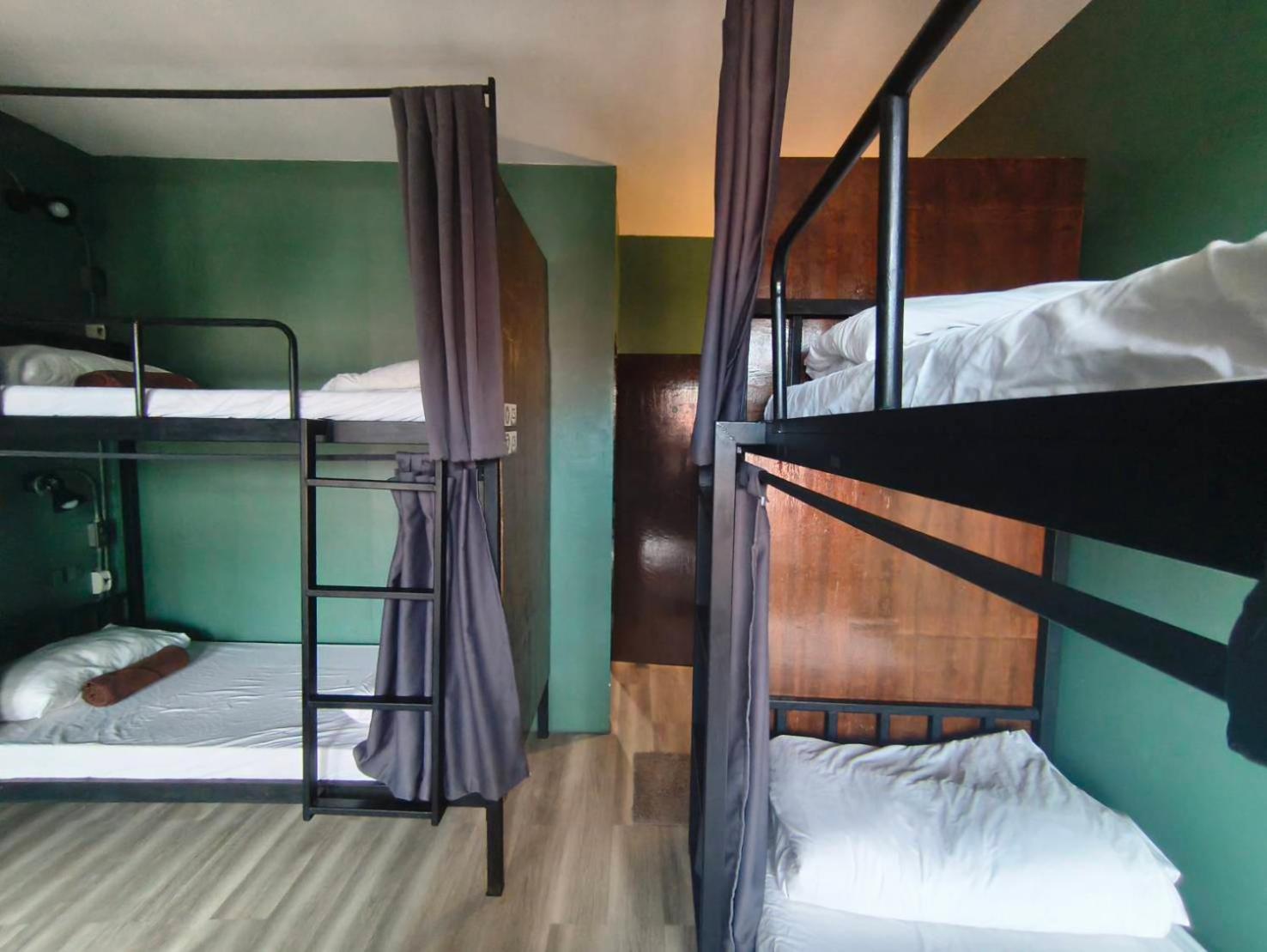 Nimman Nest Hostel & Cafe