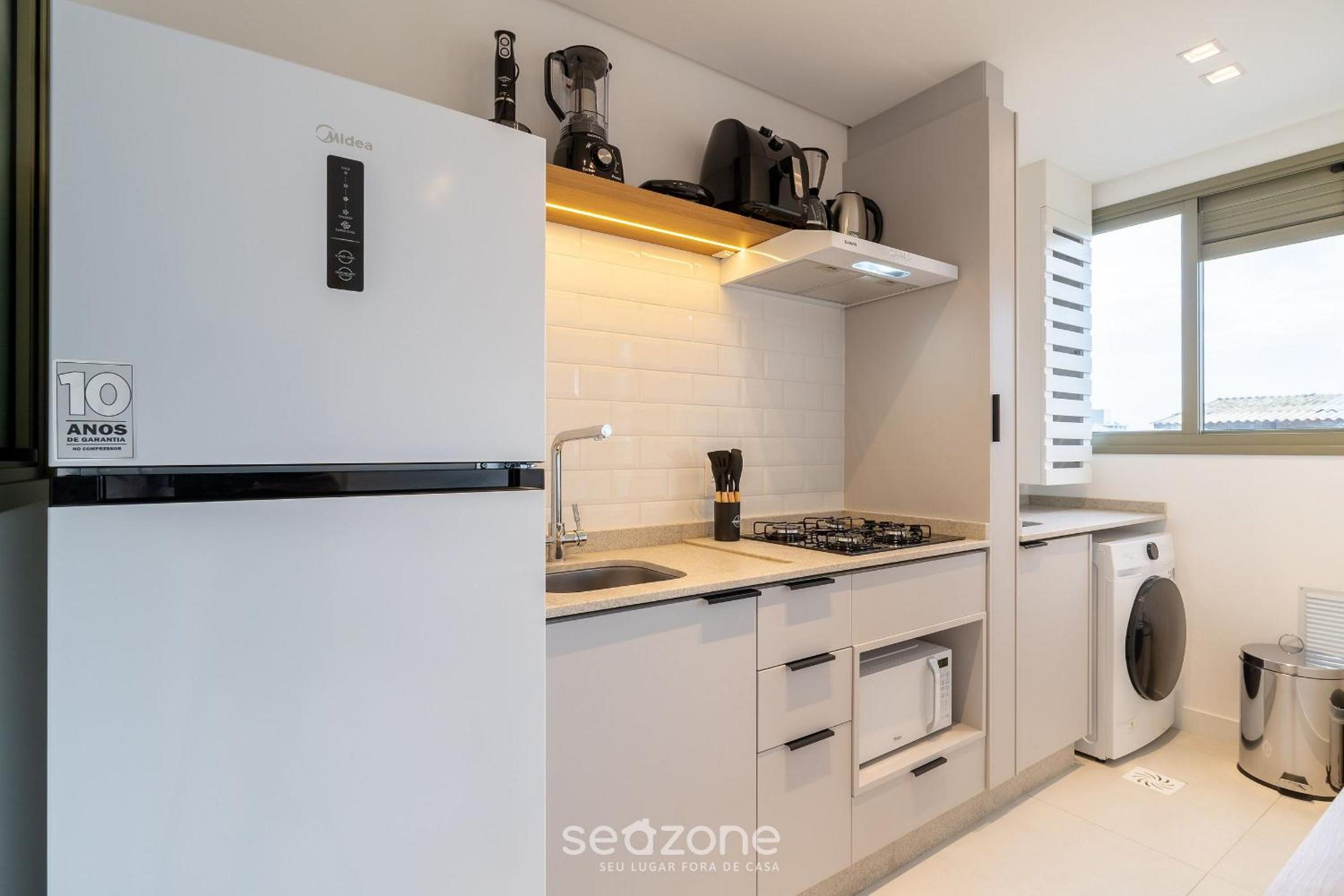 1 Bedroom Apartment 550m from Jurerê Beach CEJ0304