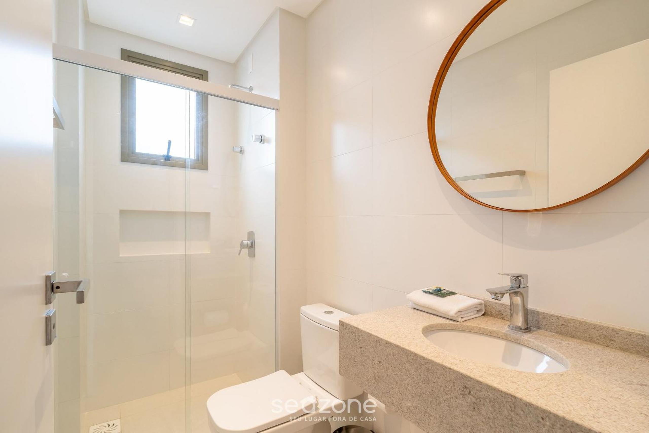 1 Bedroom Apartment 550m from Jurerê Beach CEJ0304