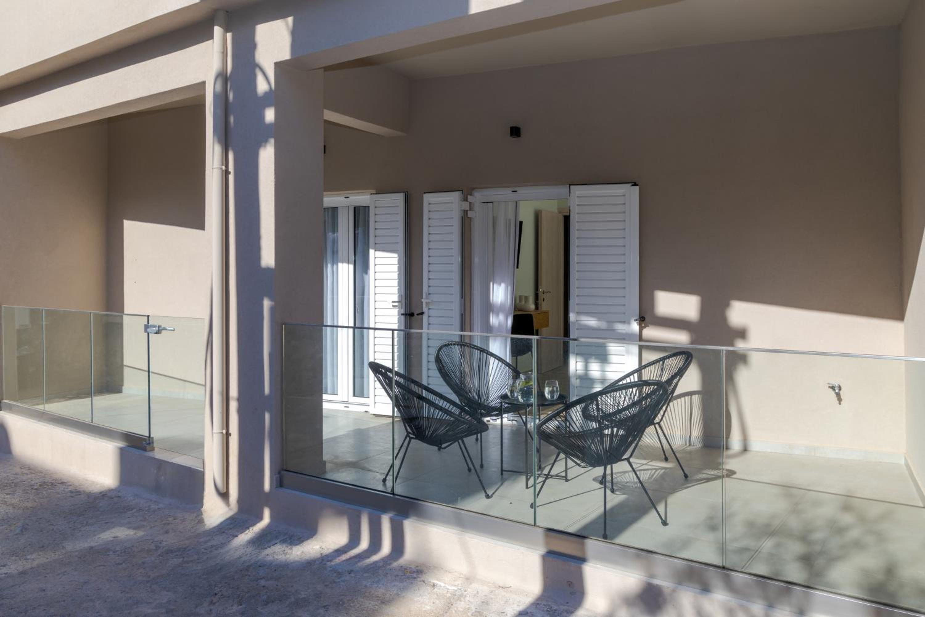 Omega Elounda2bedroom apartments city center WiFi