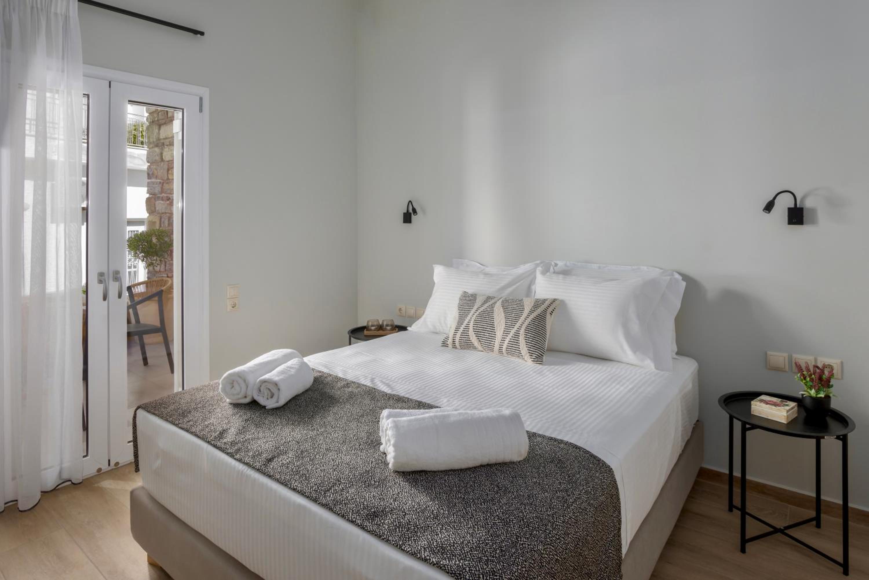 Omega Elounda2bedroom apartments city center WiFi