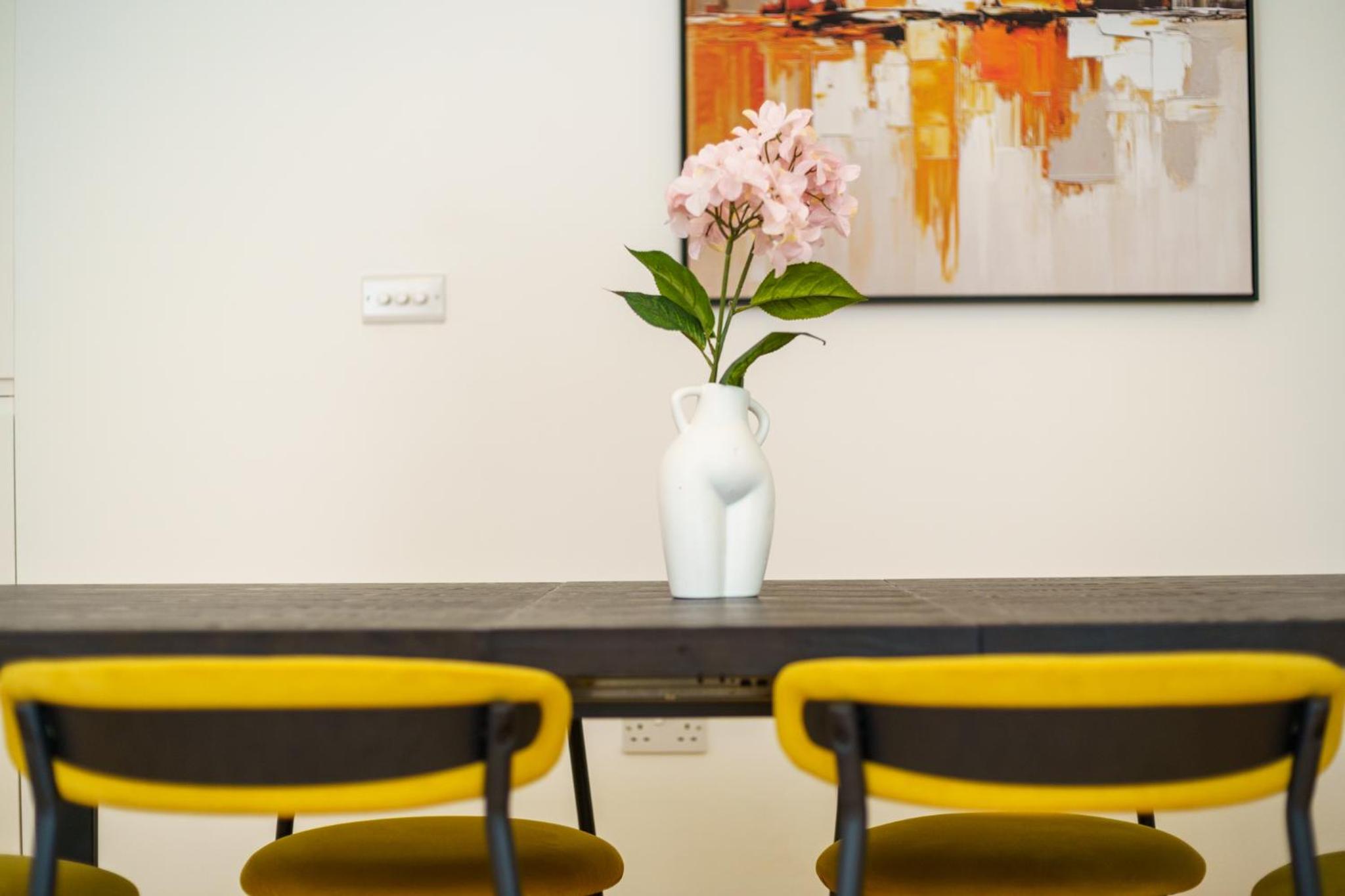 2 Bedroom City Retreat next to Regents Park