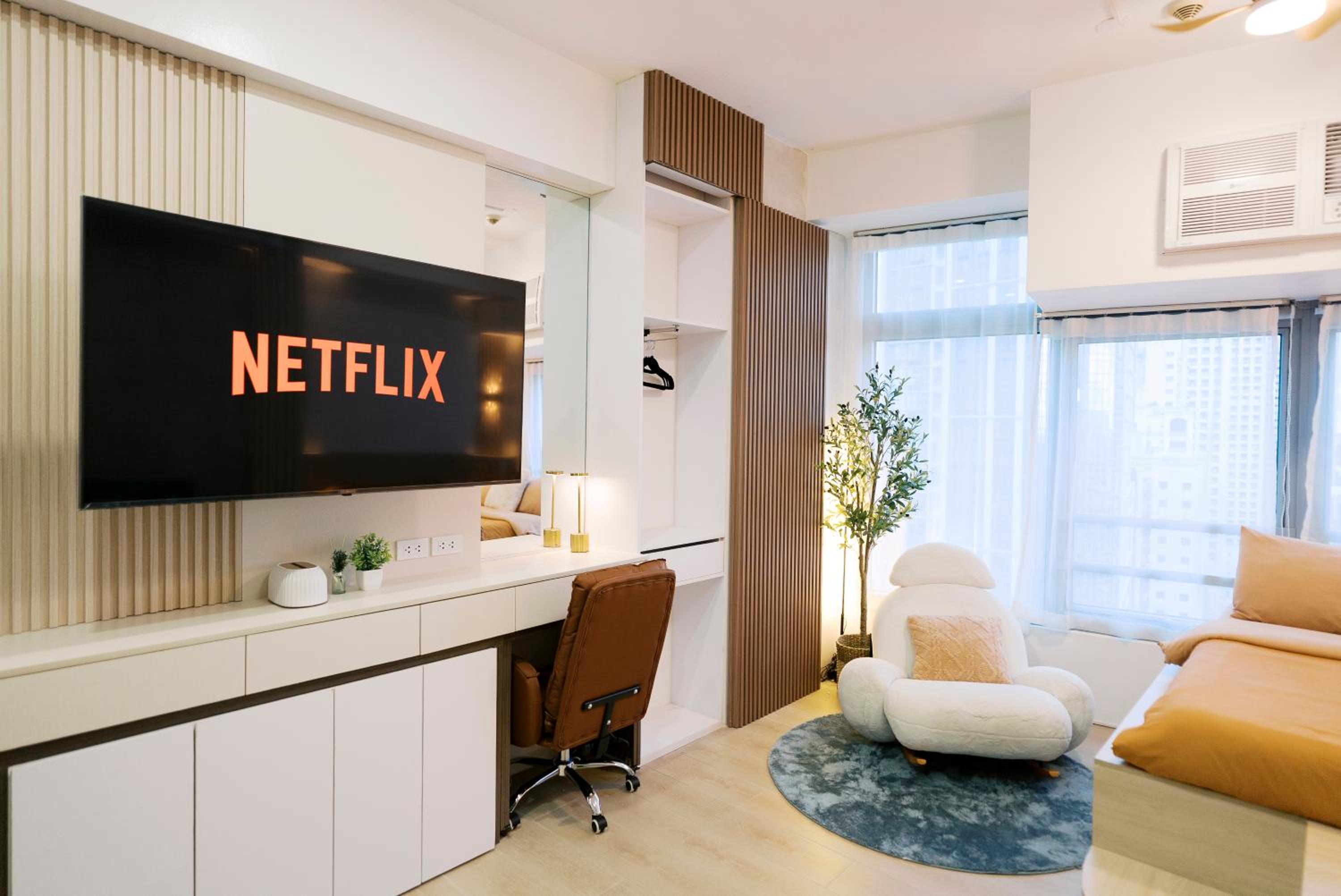 Breathtaking Eastwood City View, 3min walk to Malls, with Washer