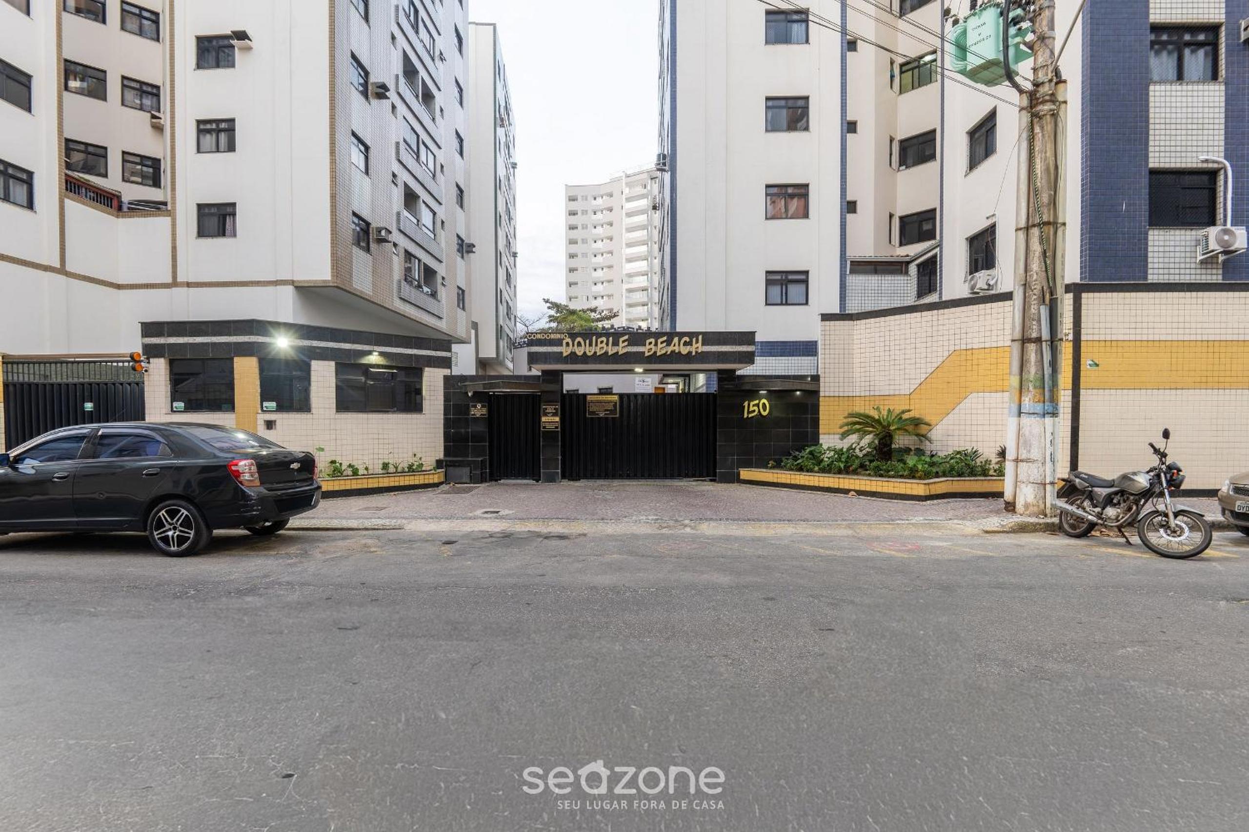 Comfort and sophistication just steps from Praia do Morro - DBH
