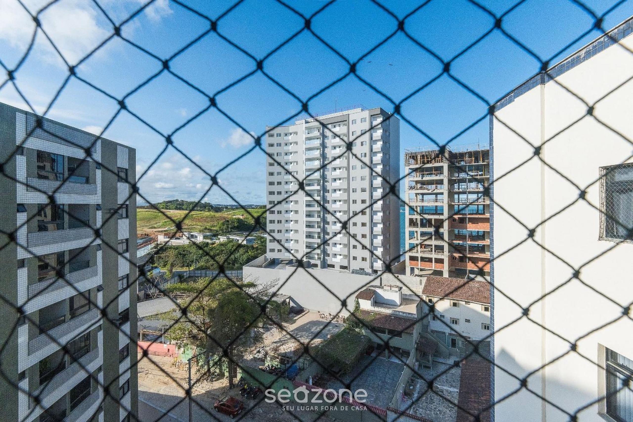 Comfort and sophistication just steps from Praia do Morro - DBH