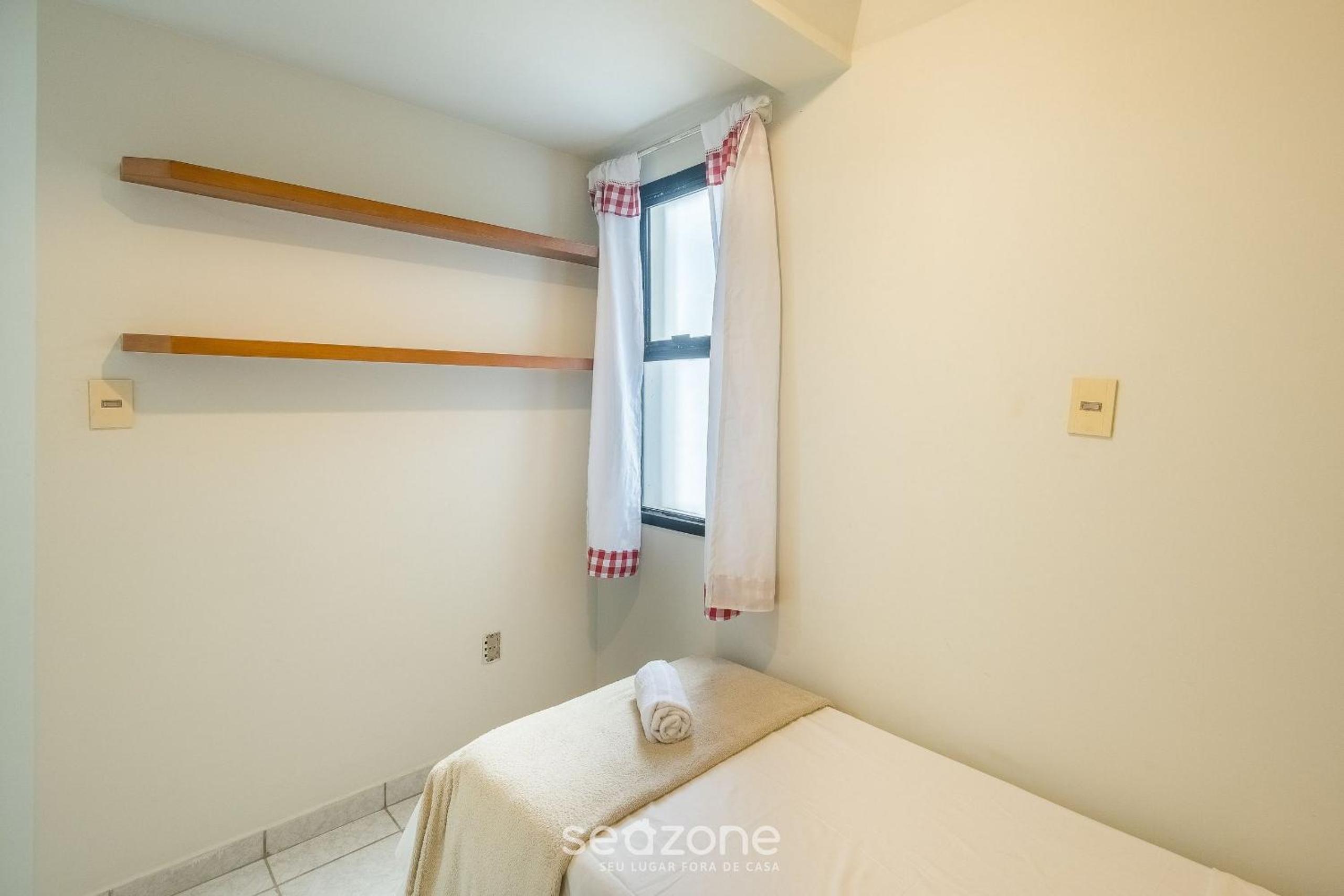 Comfort and sophistication just steps from Praia do Morro - DBH