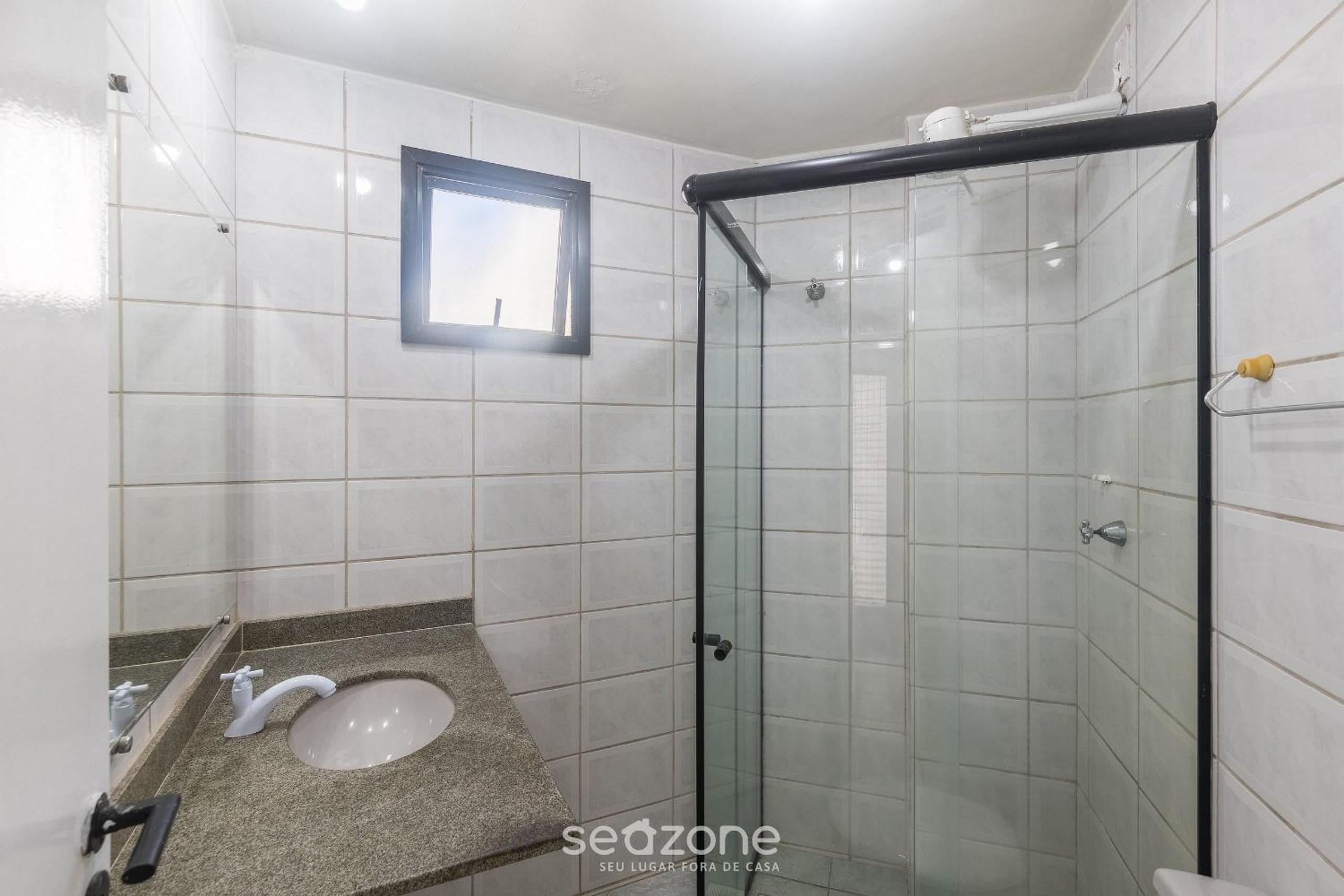 Comfort and sophistication just steps from Praia do Morro - DBH