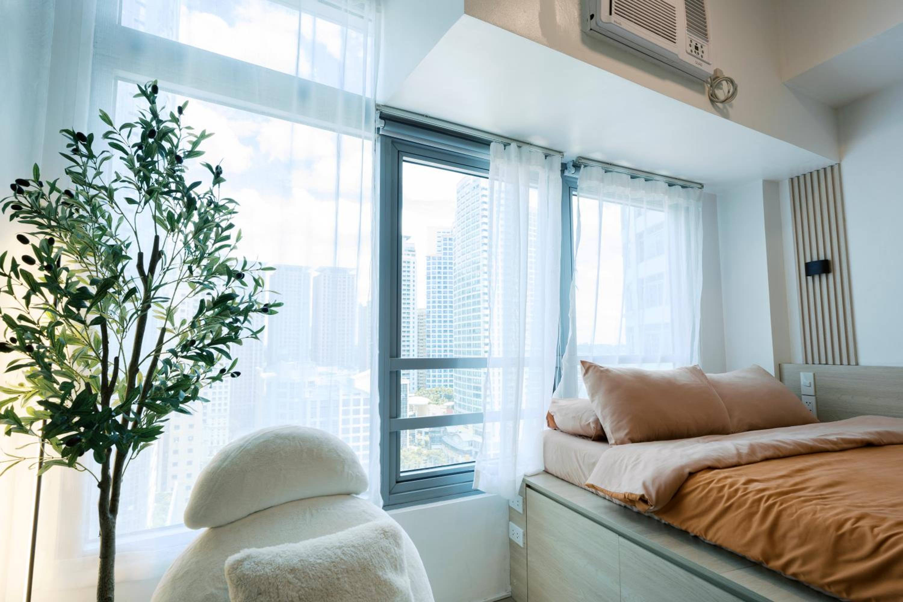 Breathtaking Eastwood City View, 3min walk to Malls, with Washer